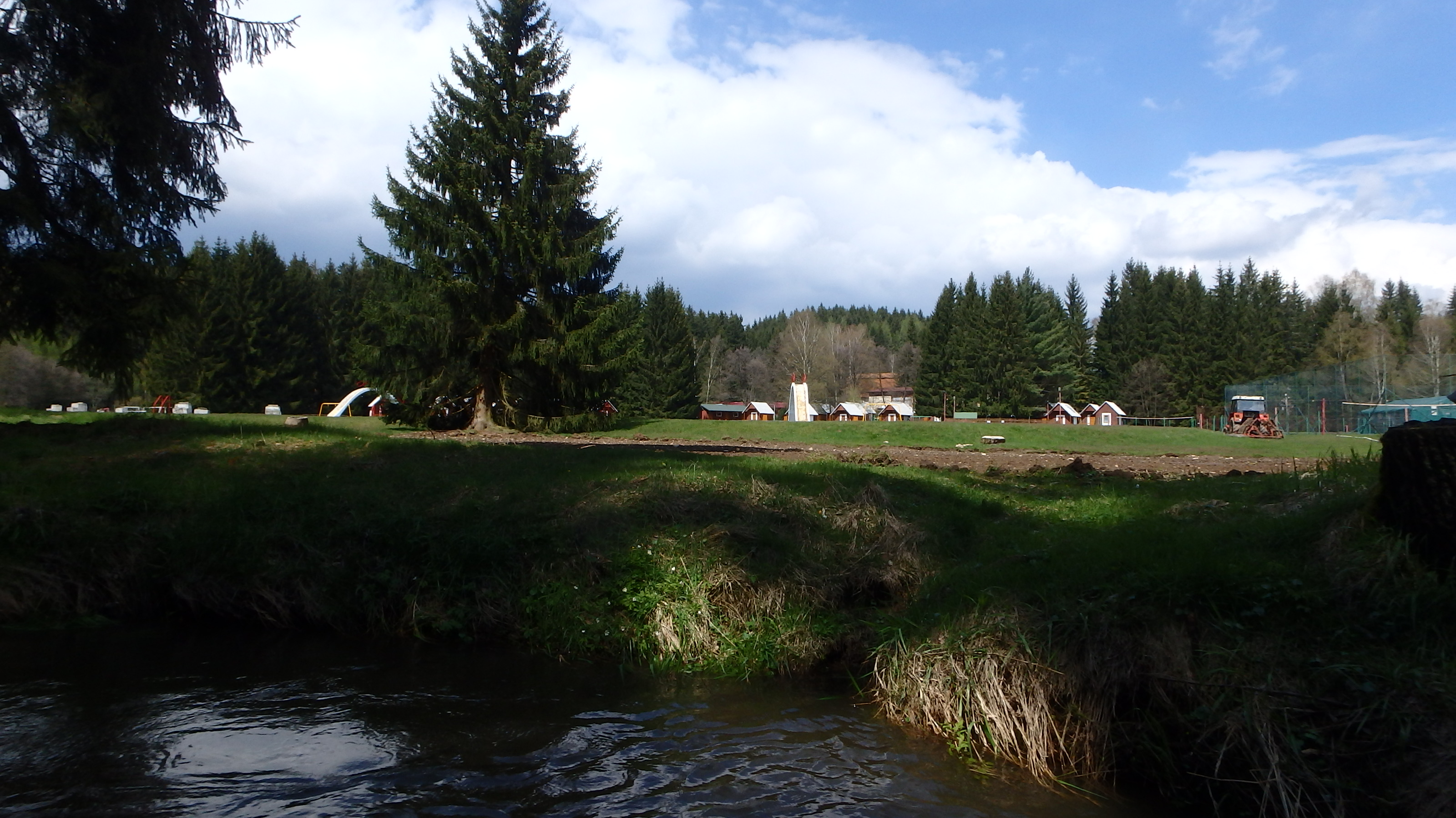 Rekreačně sportovní areál Tesla Vršov foto 3