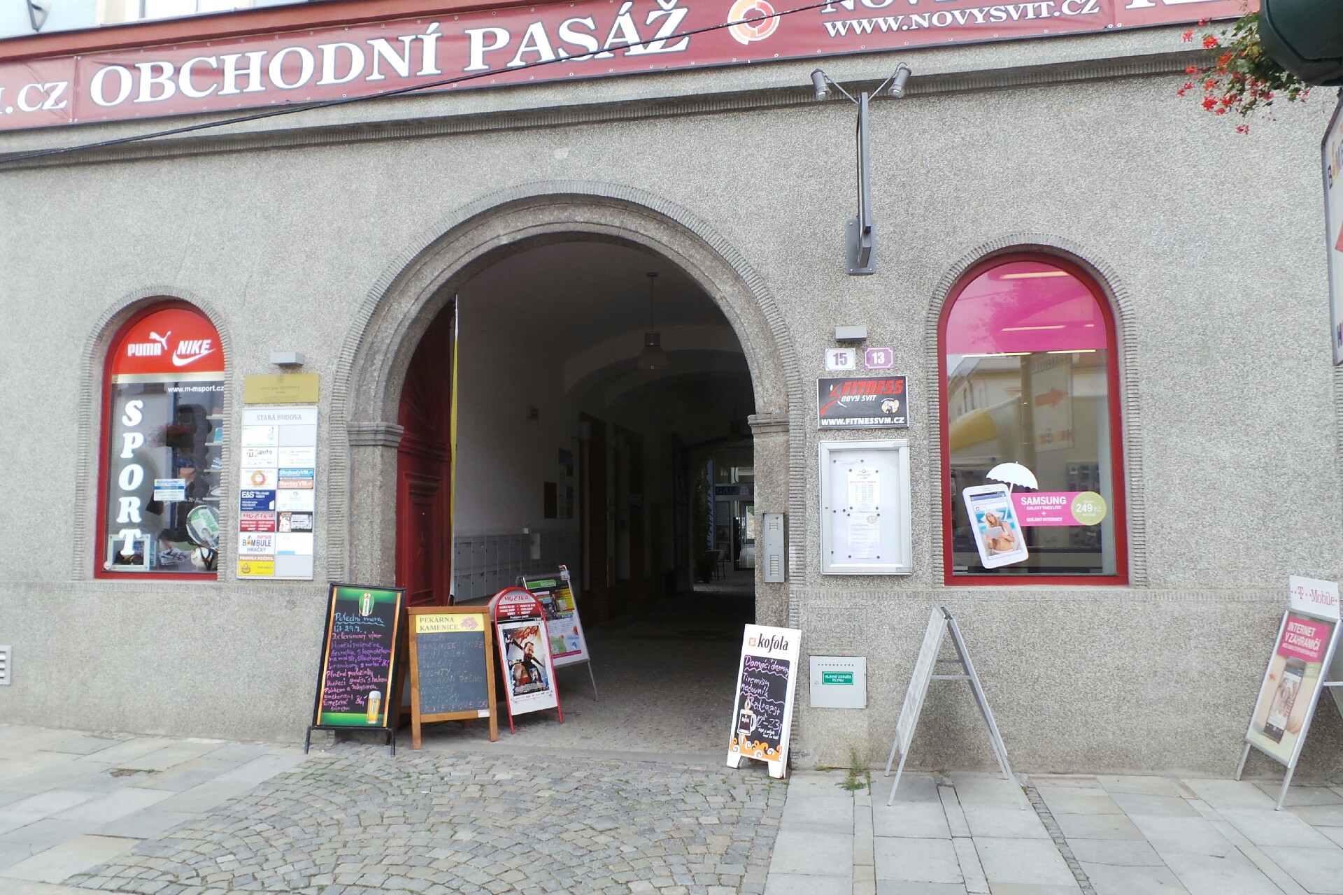 Mgr. LUCIE SLOVÁKOVÁ, advokátka