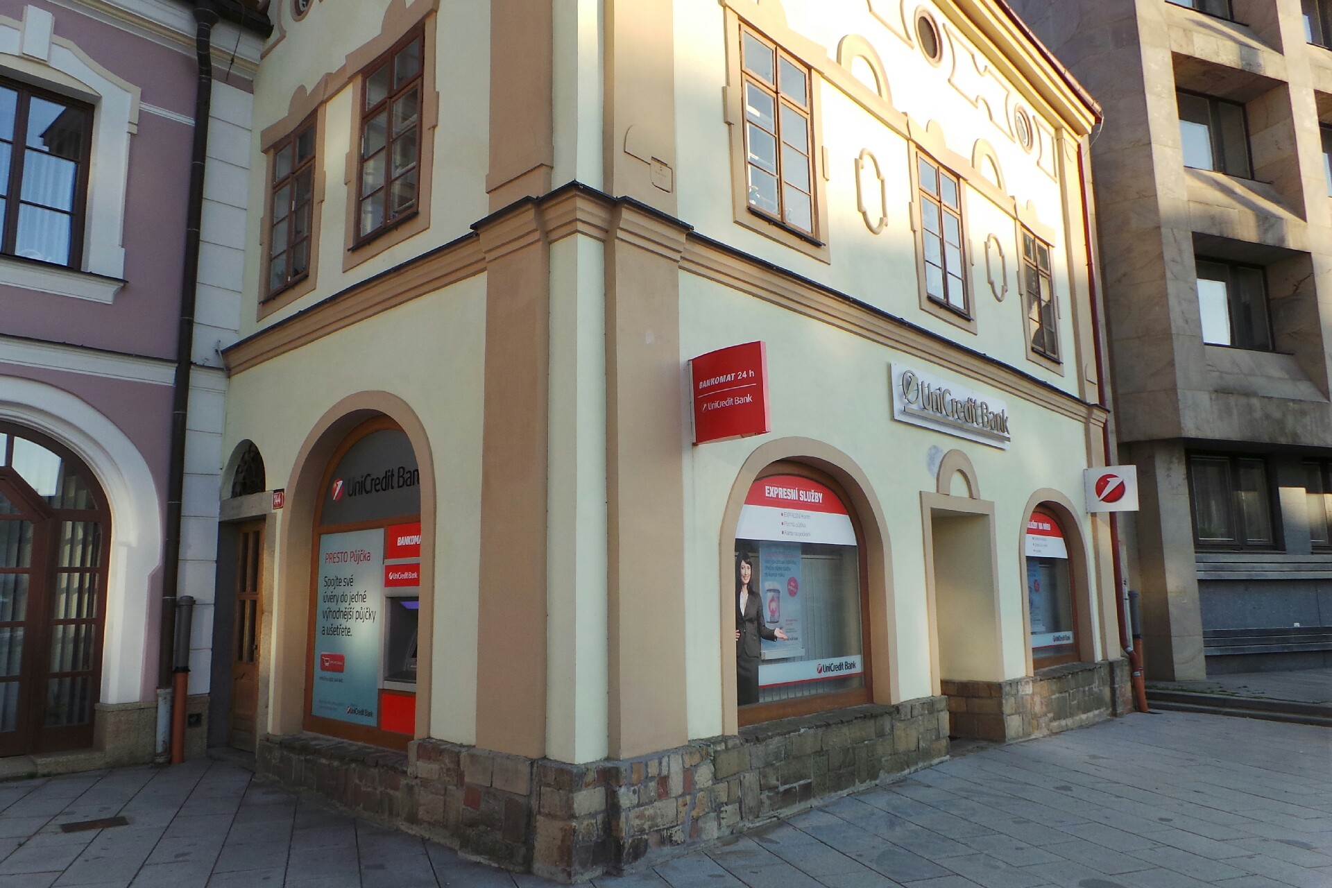 UniCredit Bank Czech Republic and Slovakia, a.s. foto 2