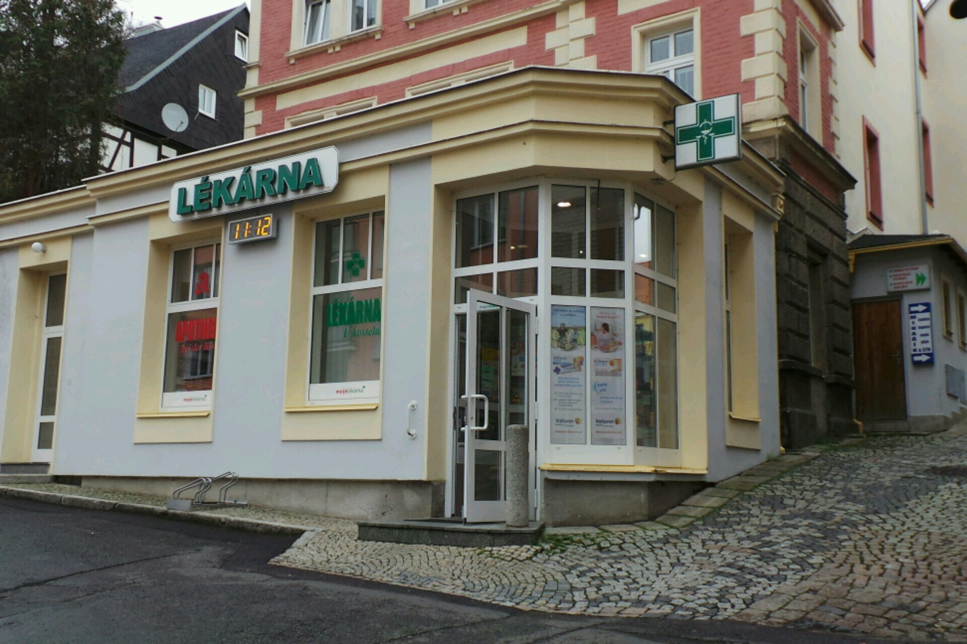 Lékárna U Kostela foto 1
