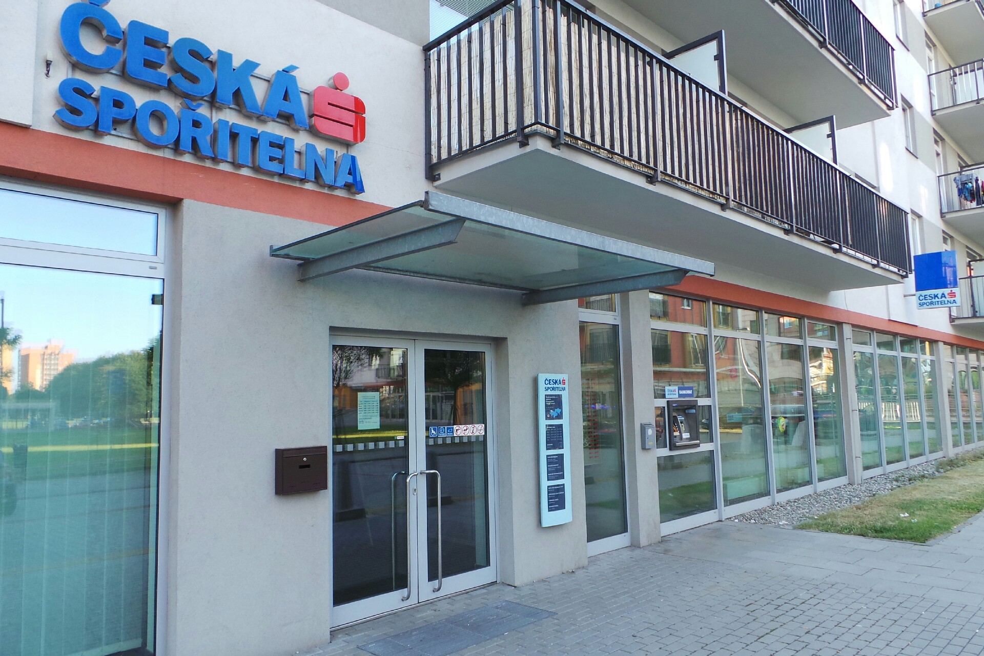 Česká spořitelna, a.s. foto 2