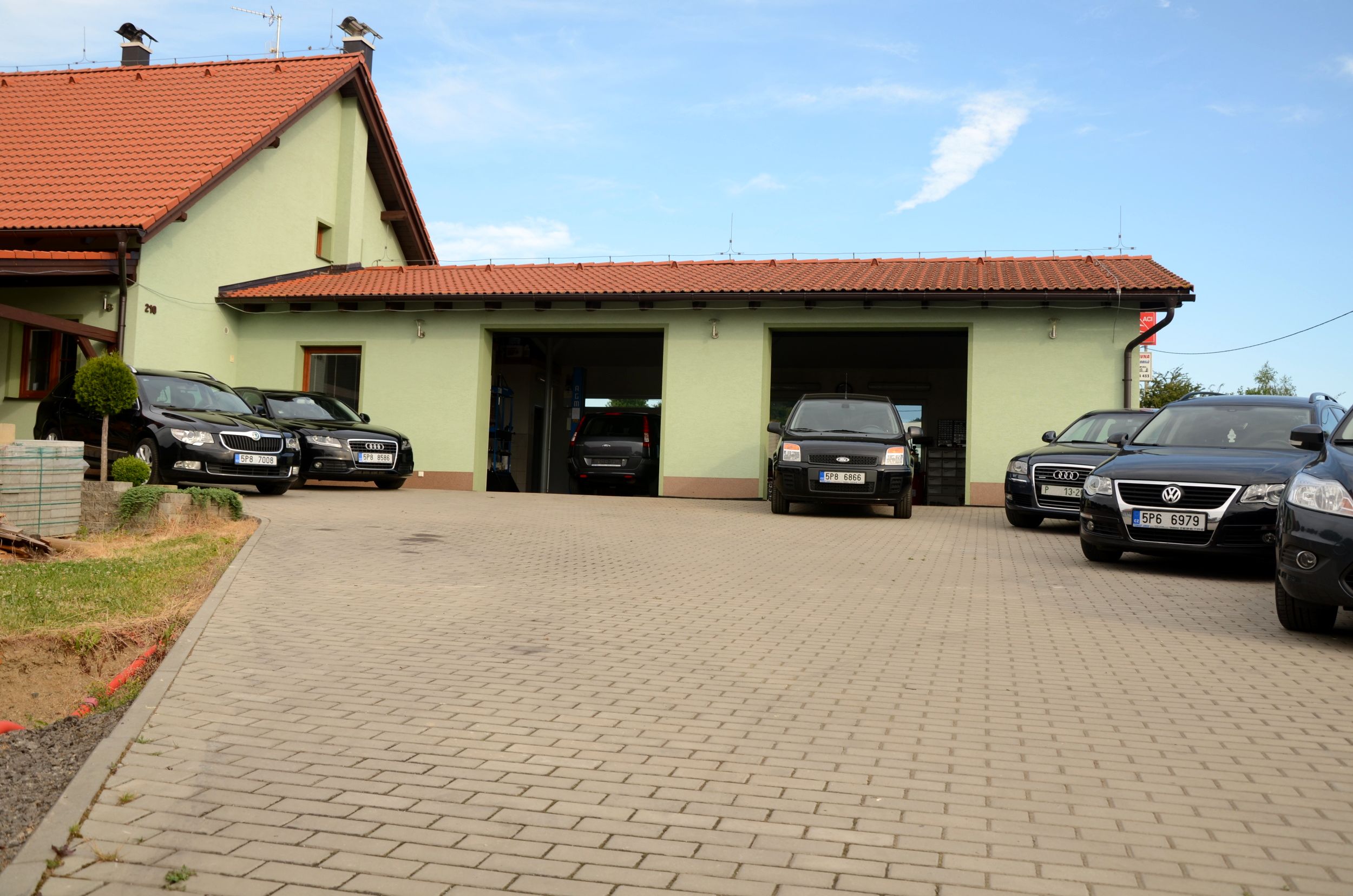 Auto Jirsa foto 2