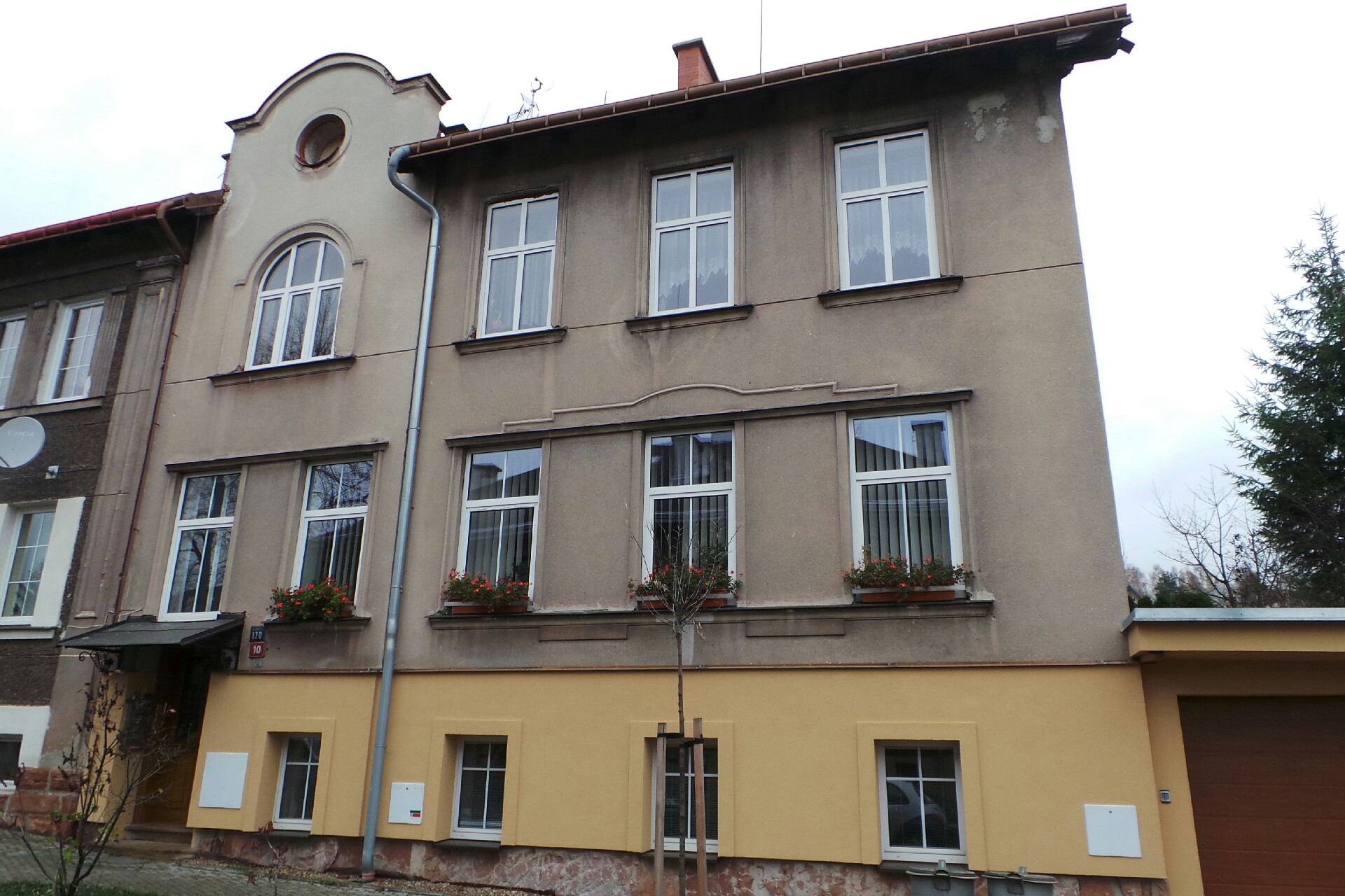 Podlahy a dveře-Trutnov