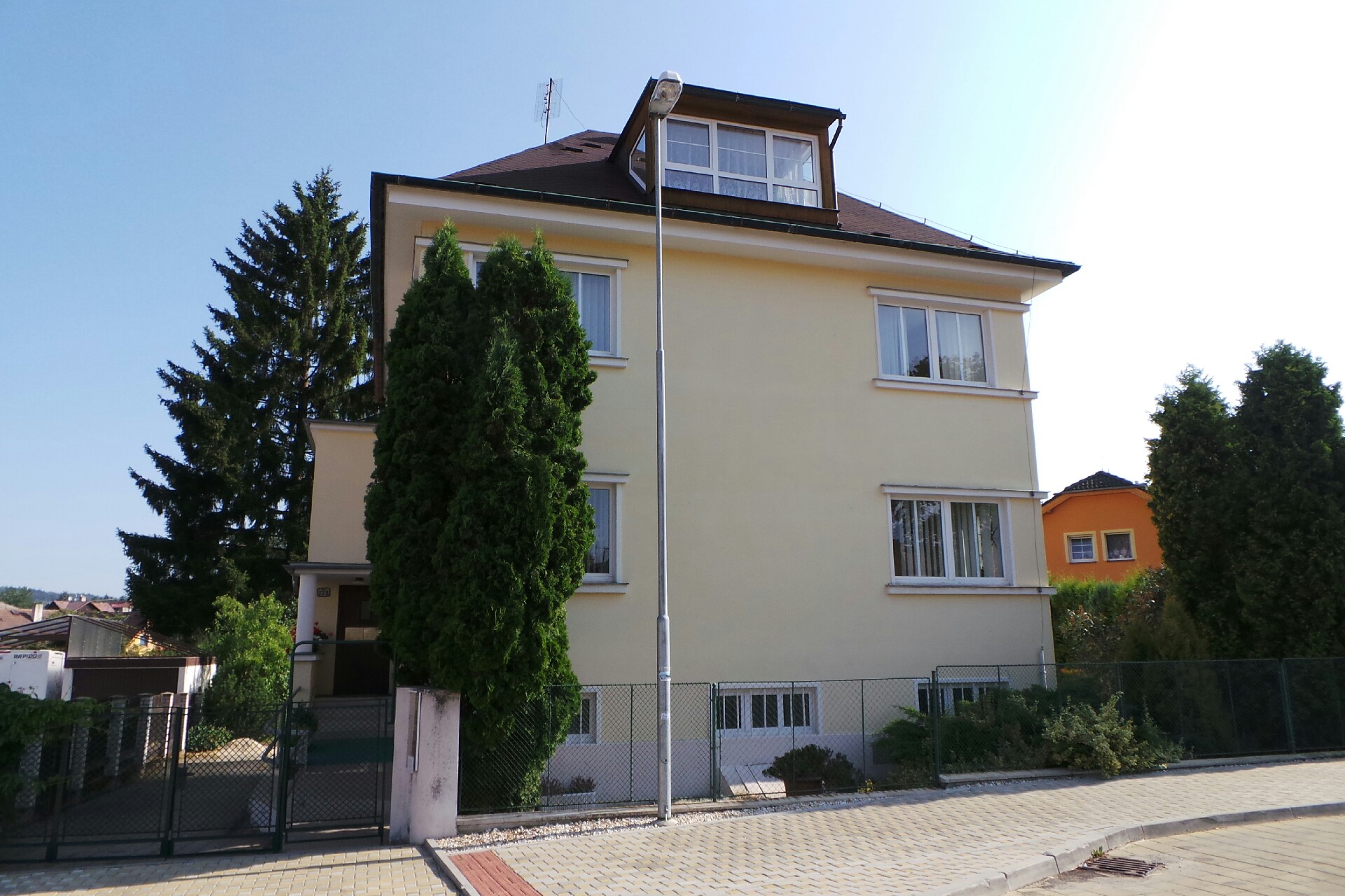 MUDr. Iva Loníková