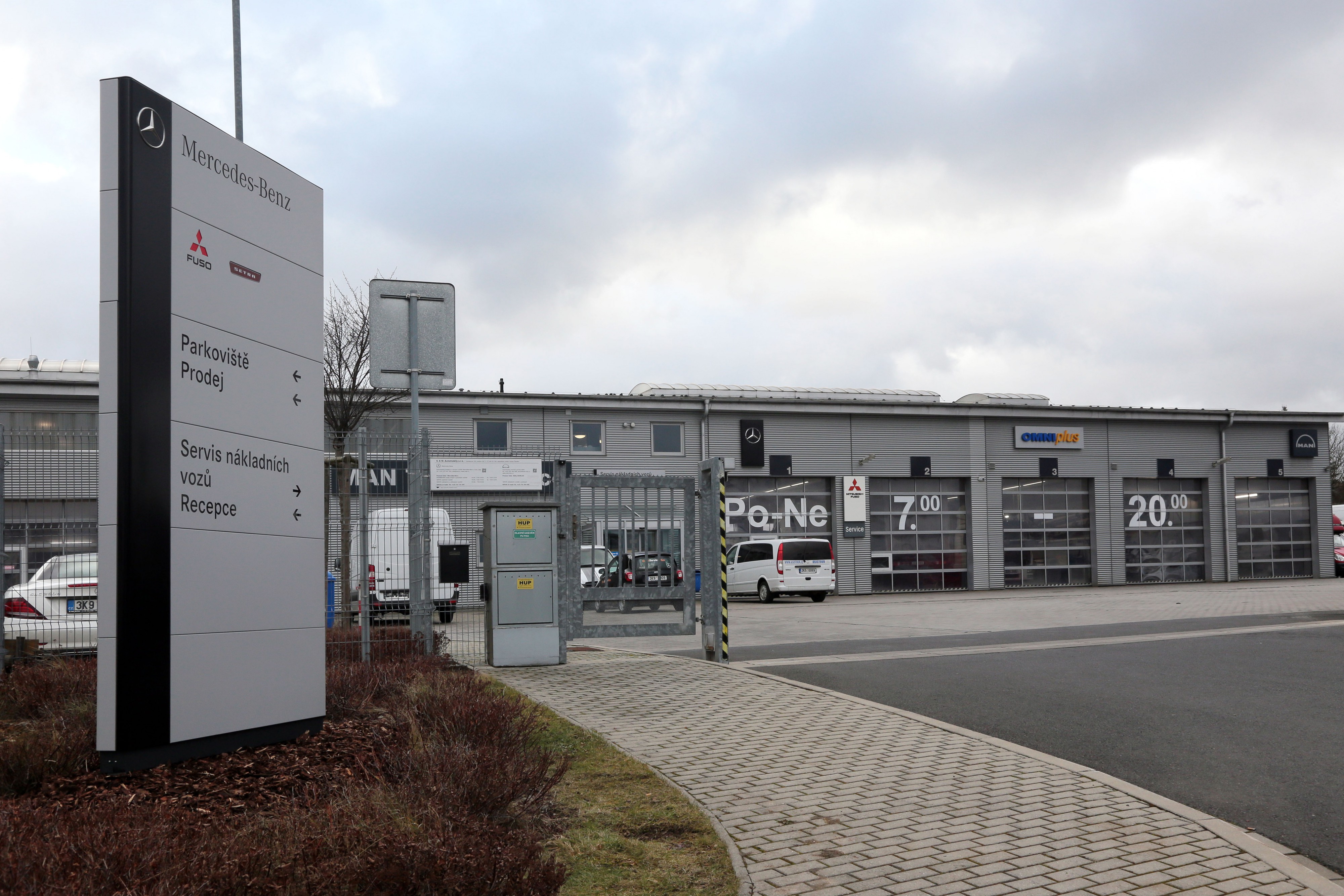 Mercedes-Benz | S. & W. Automobily foto 4