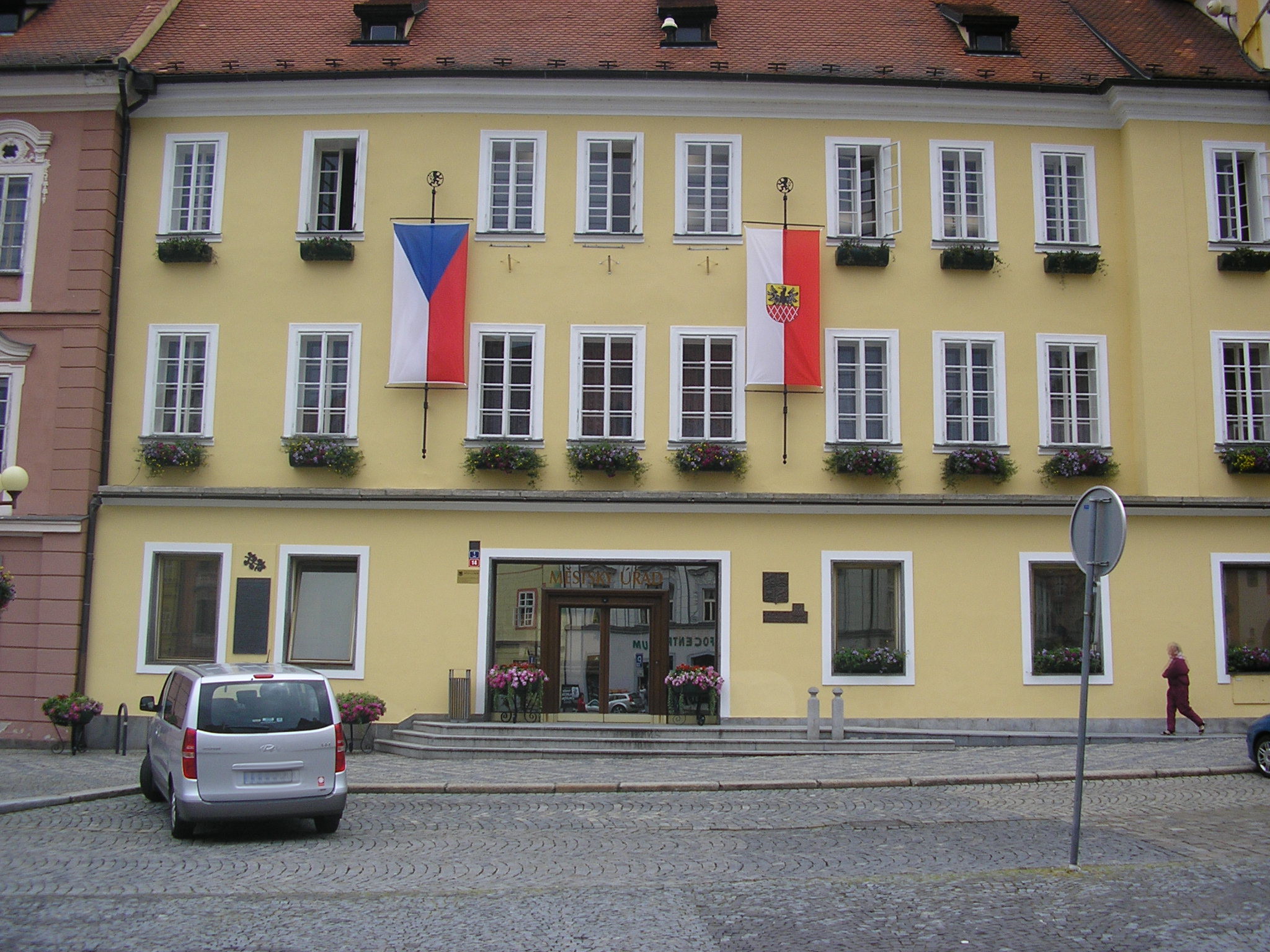 Cheb - městský úřad foto 3