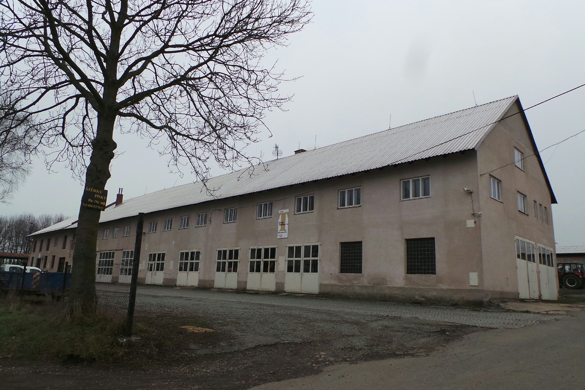 Prodej písku a štěrku - Technika Rokytnice s.r.o.