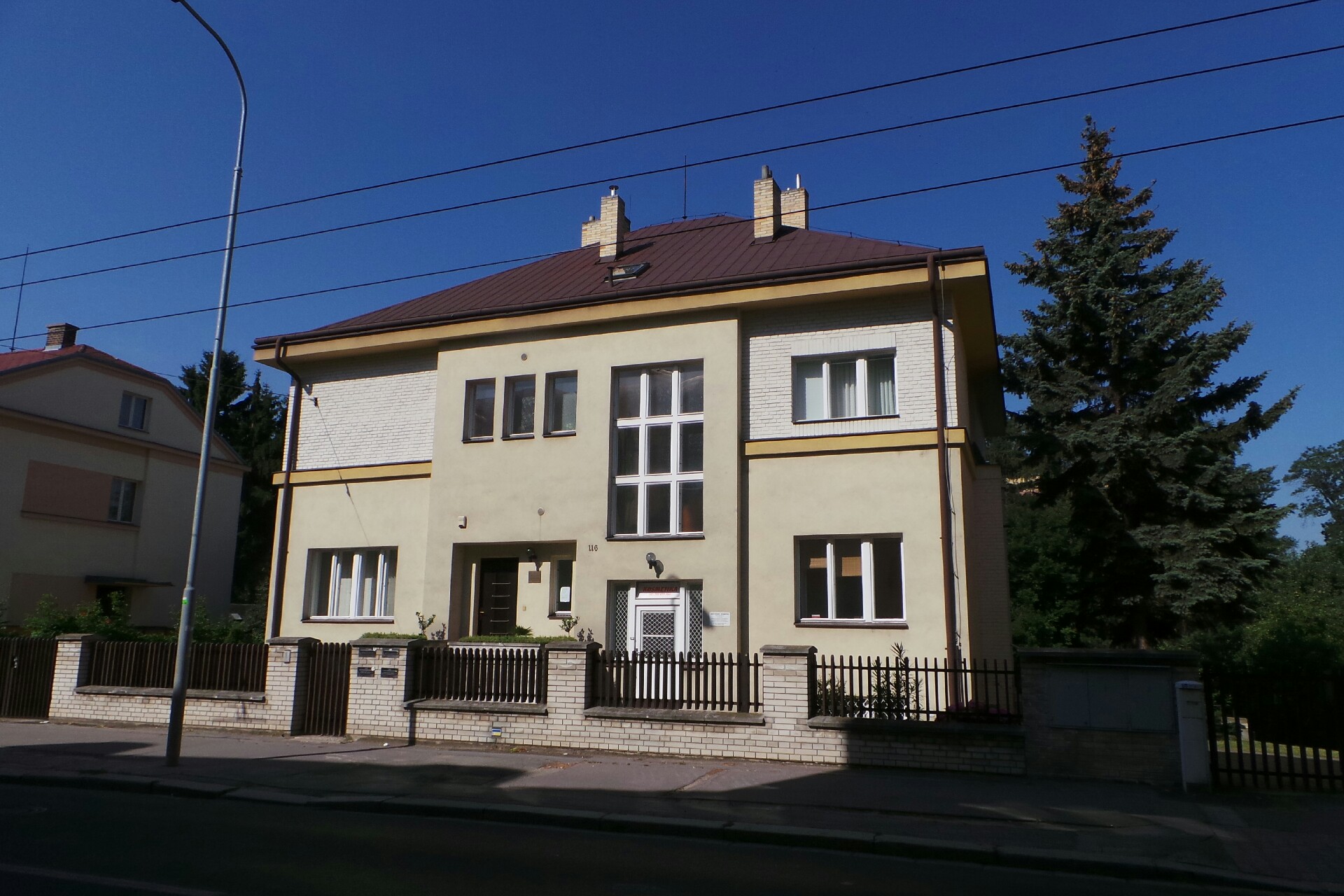 MUDr. Ilona Středová foto 1