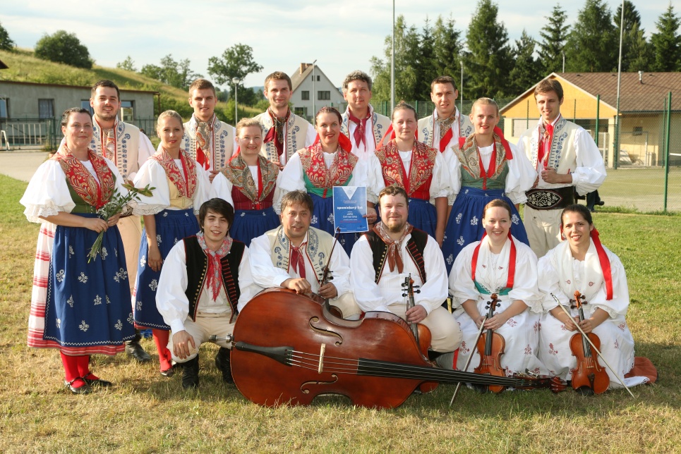 Folklórní soubor JARO foto 2