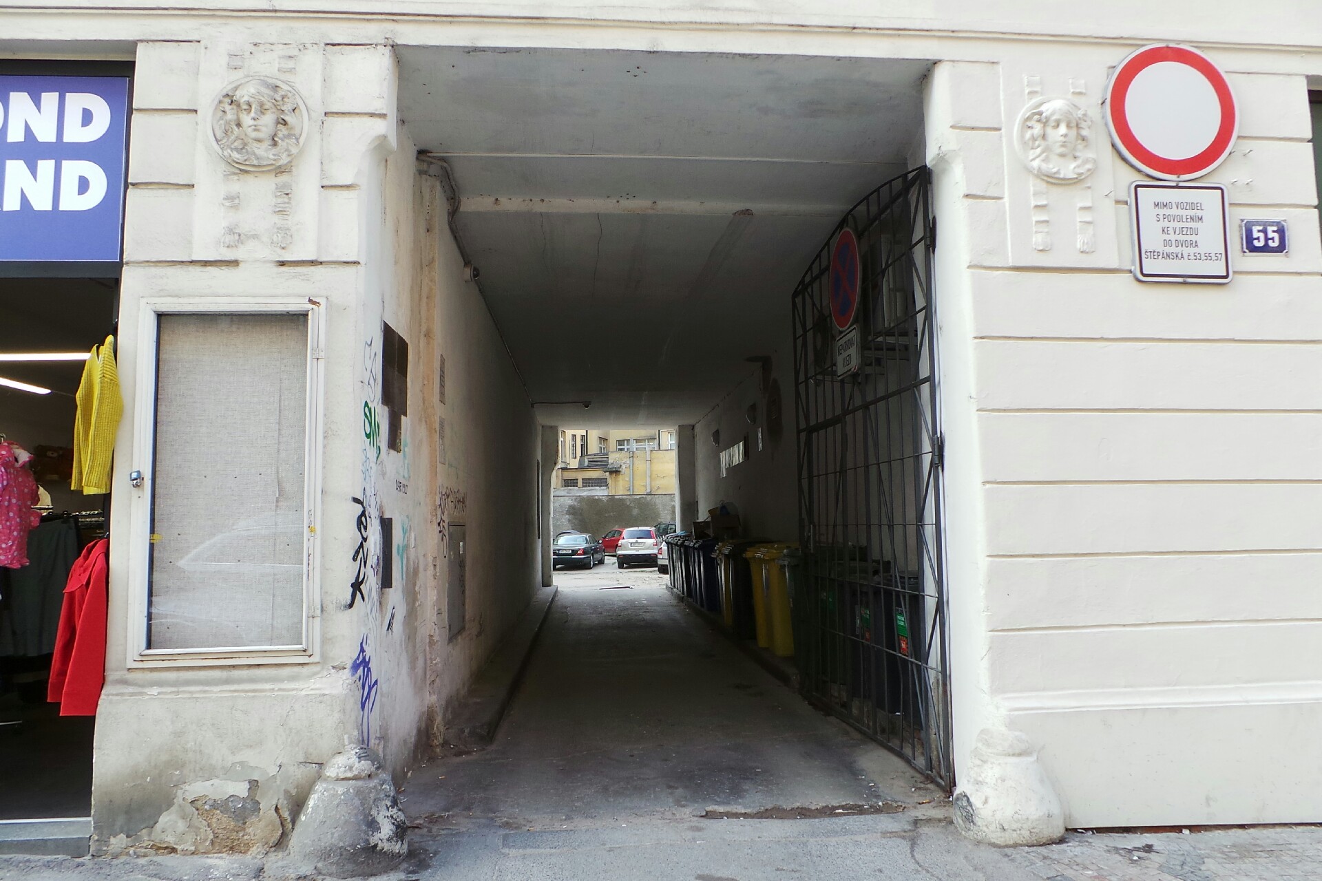 MUDr. Monika Hirschová foto 1