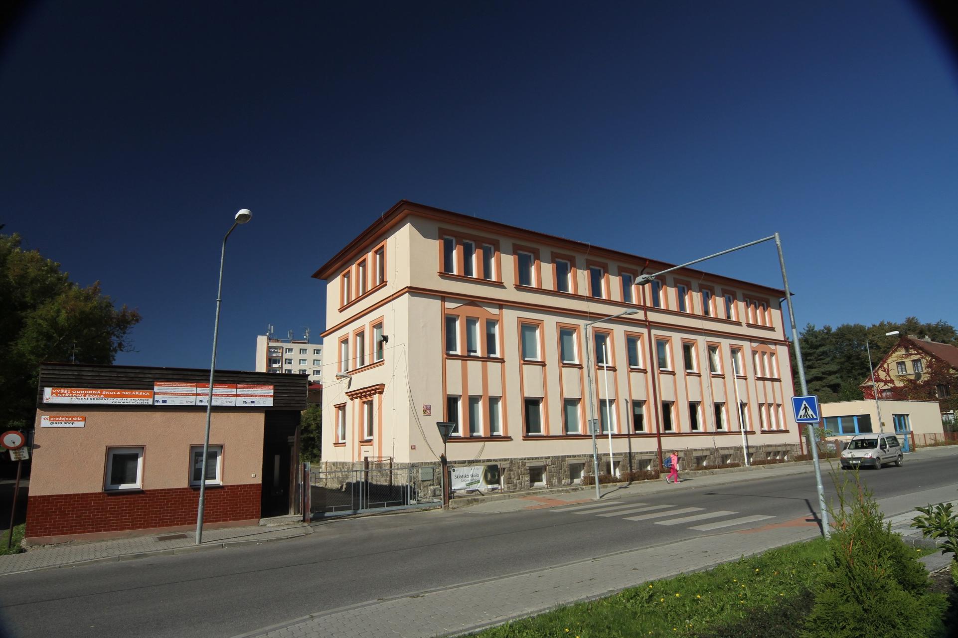 Vyšší odborná škola sklářská a Střední škola Nový Bor