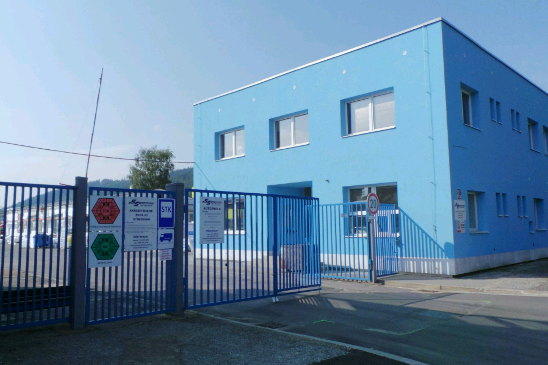 Samoobslužná čerpací stanice Střední školy automobilní Ústí nad Orlicí