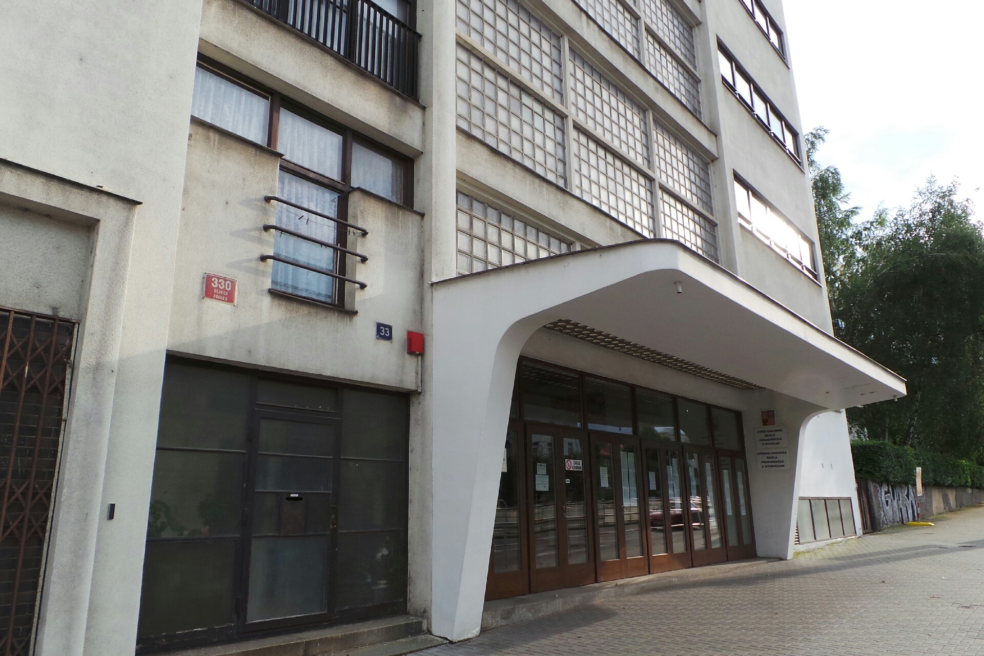 Střední odborná škola pedagogická, Praha 6, Evropská 33