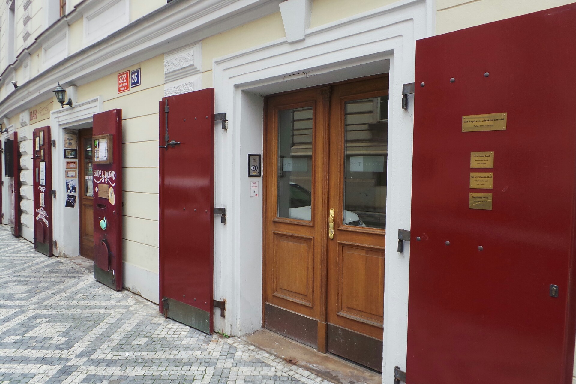 Mgr. Ondřej Kmoch, advokát foto 2