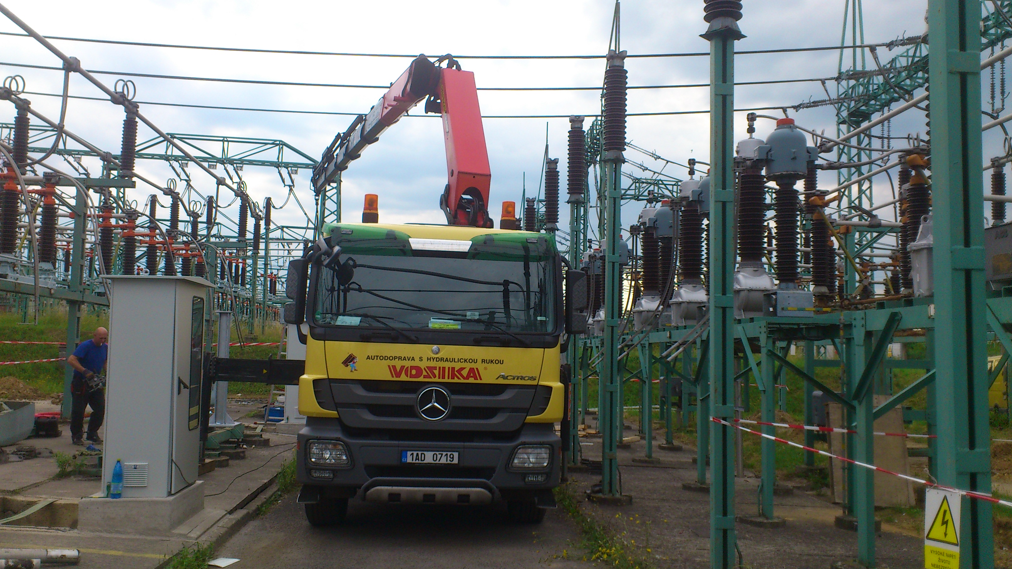 VOSIKA TRANS s.r.o. - Autodoprava s hydraulickou rukou foto 2