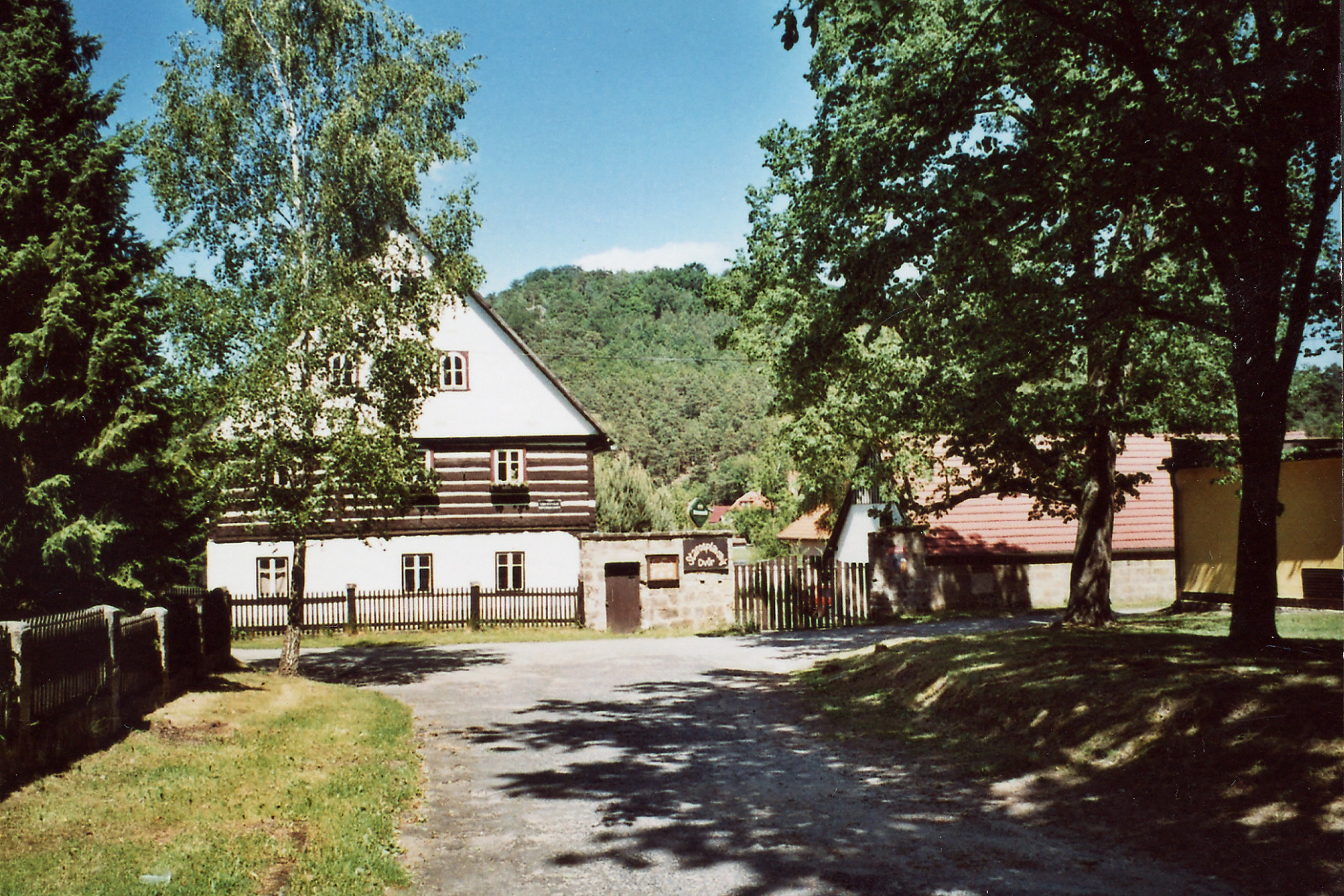 Starosplavský dvůr