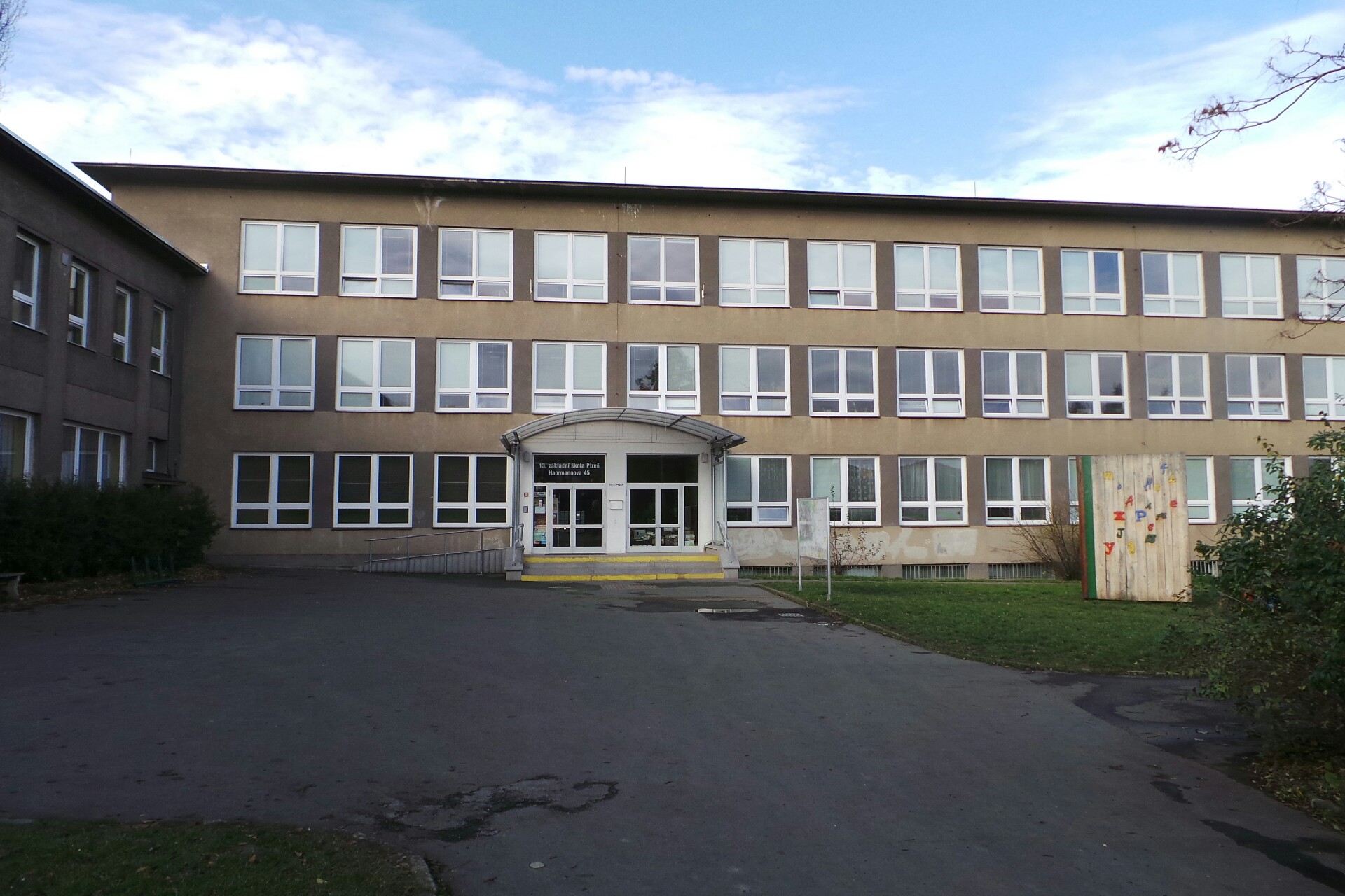 13. základní škola Plzeň, Habrmannova 45