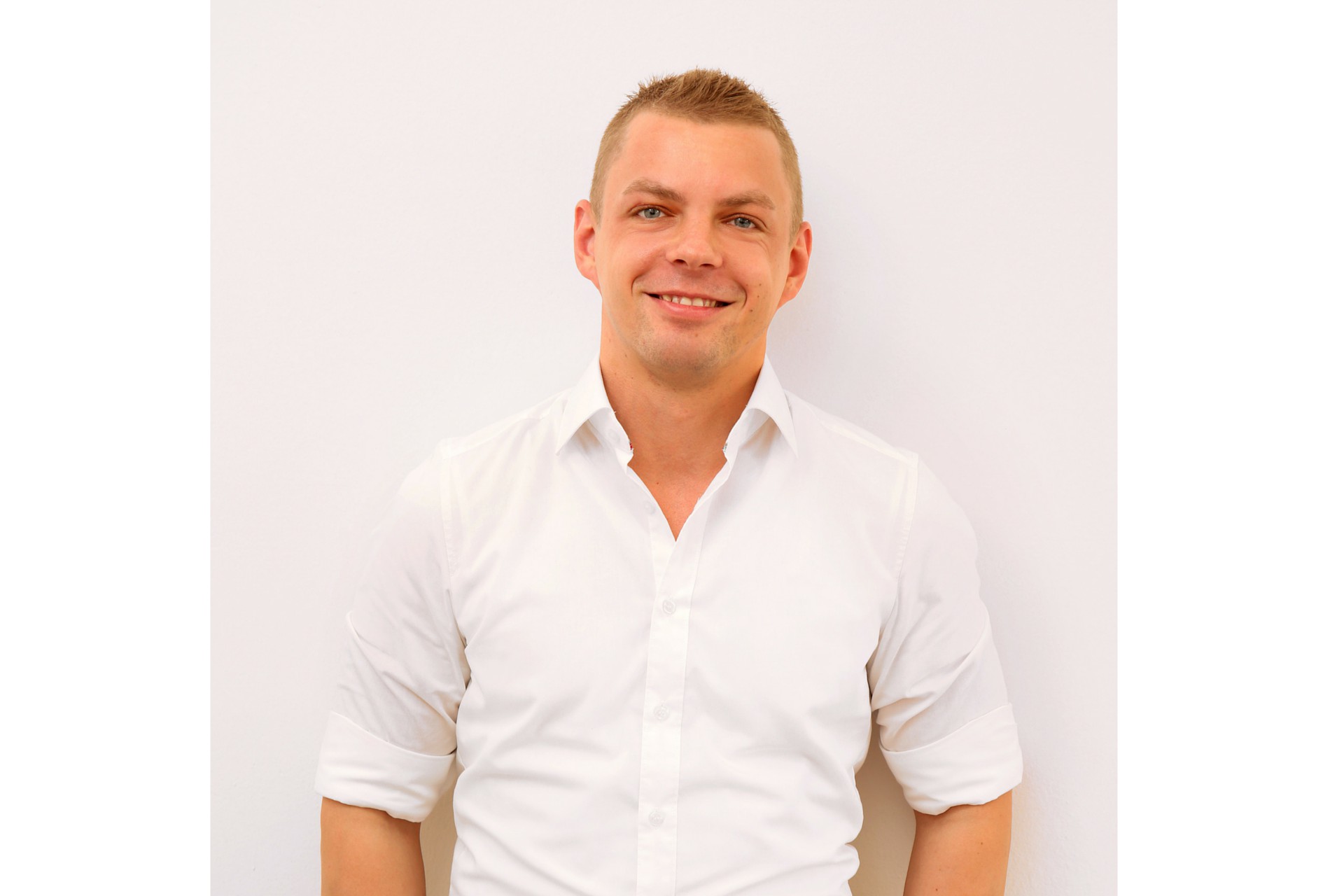 Tomáš Kuňák - realitní a hypoteční makléř