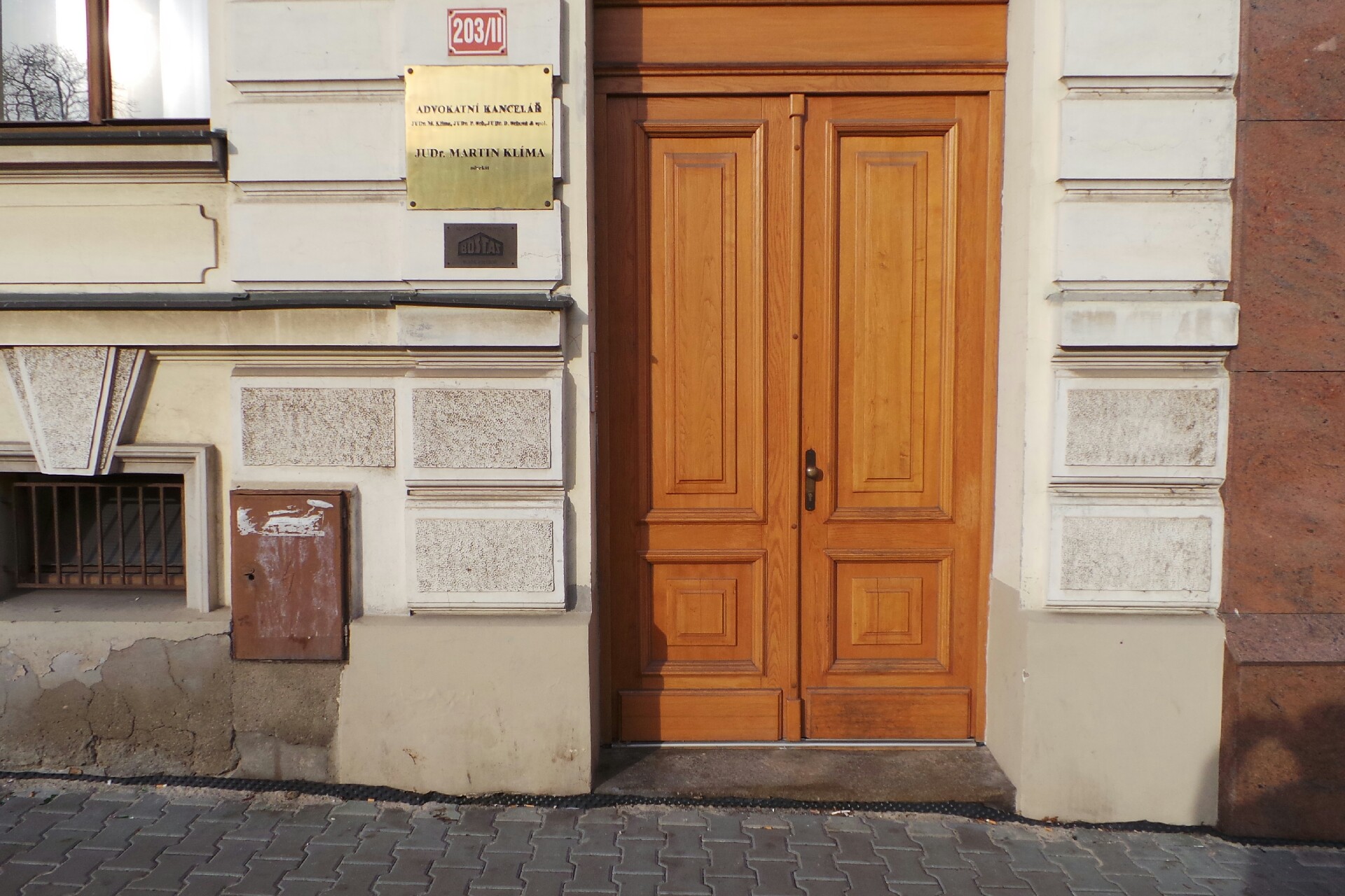 Srb, Srbová a spol., advokátní kancelář