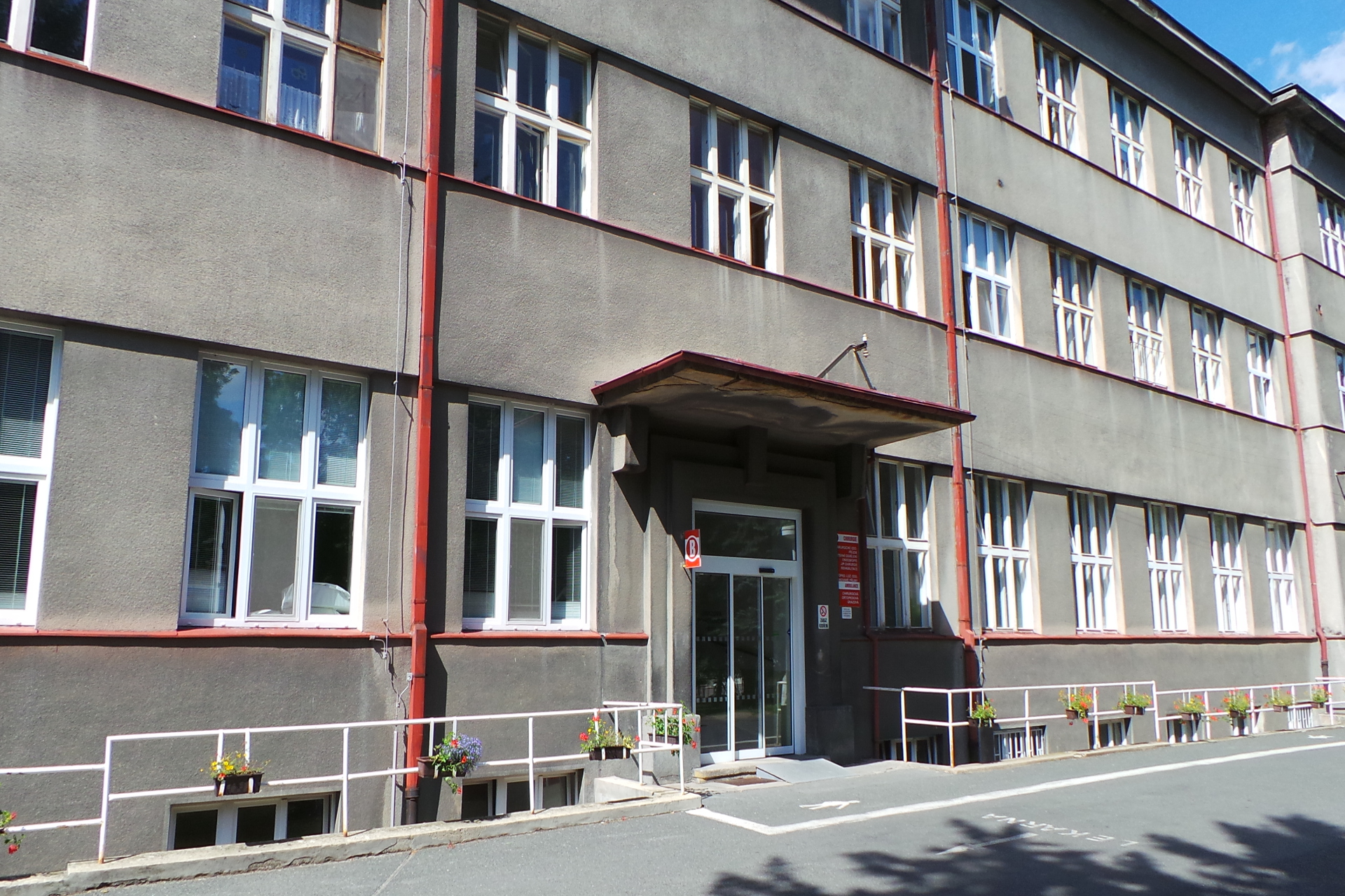 Chirurgická všeobecná ambulance - Nemocnice Slaný