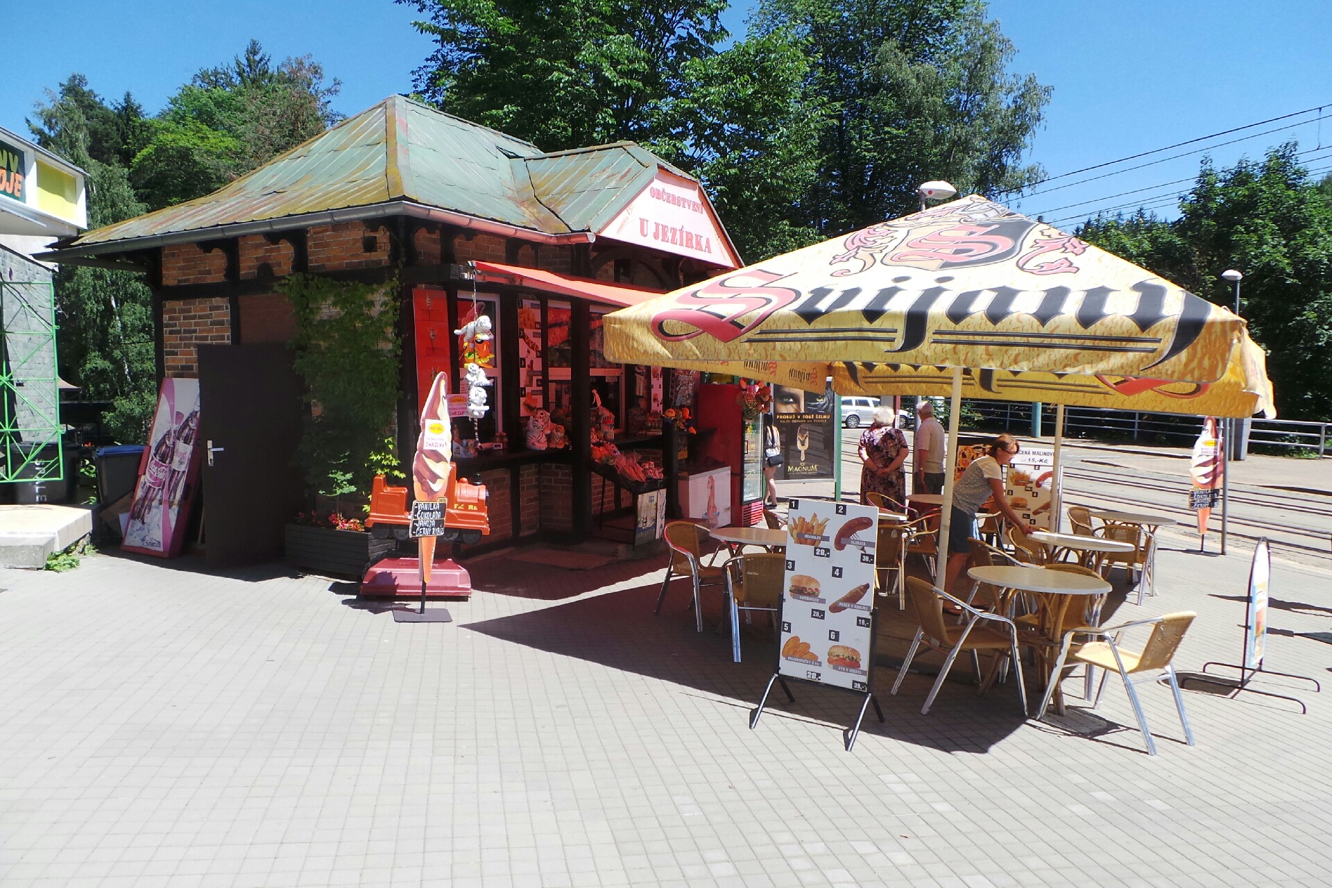 Občerstvení u Jezírka