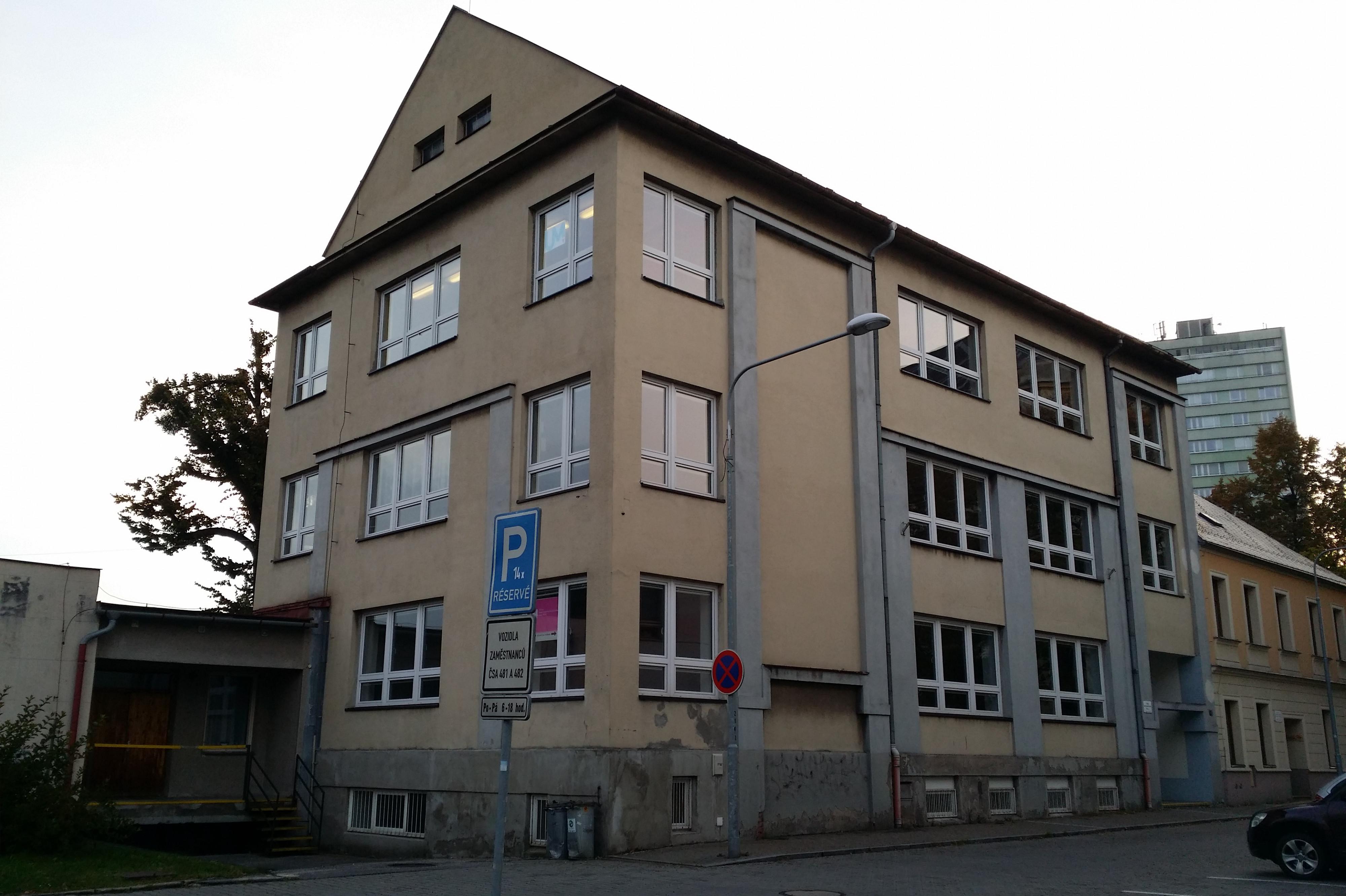 Střední uměleckoprůmyslová škola, s.r.o.