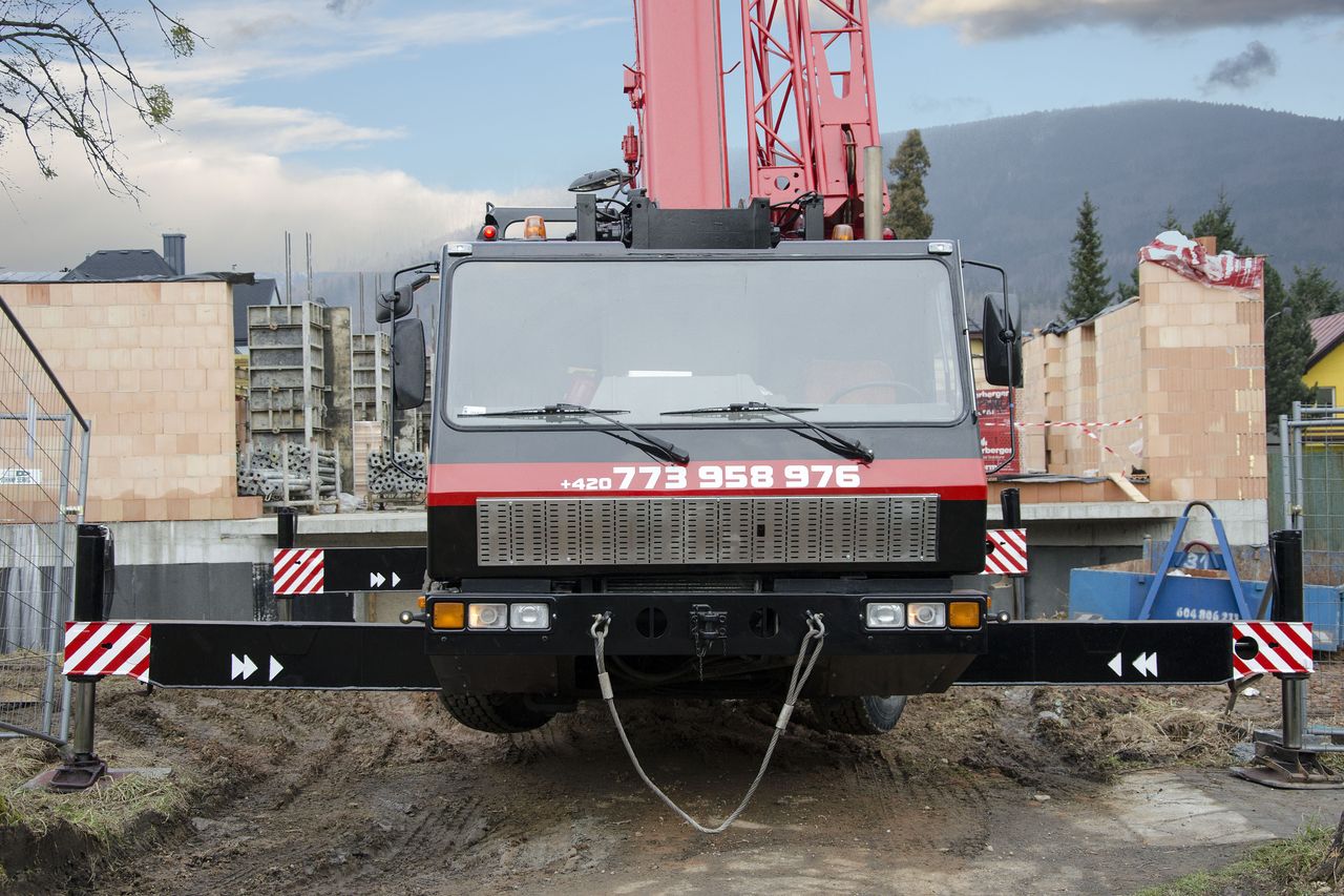 Jeřáby Besta foto 3