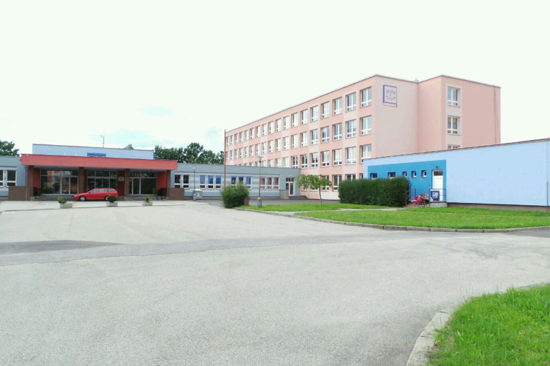 Základní škola a základní umělecká škola, Bezdrevská 3, České Budějovice