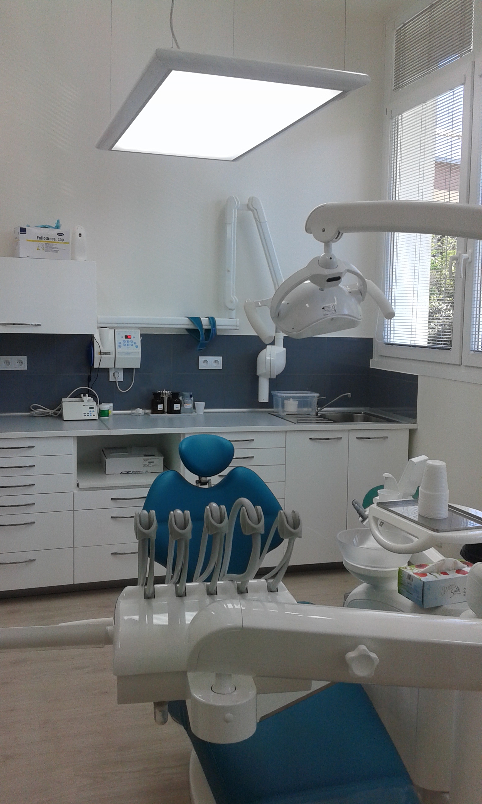 AM Dent Praha, s.r.o. – MUDr. Miroslava Andrašovičová foto 2