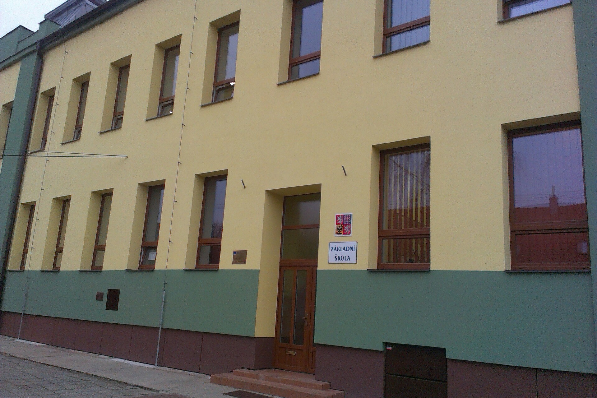 ZŠ a MŠ Pohořelice, Dlouhá