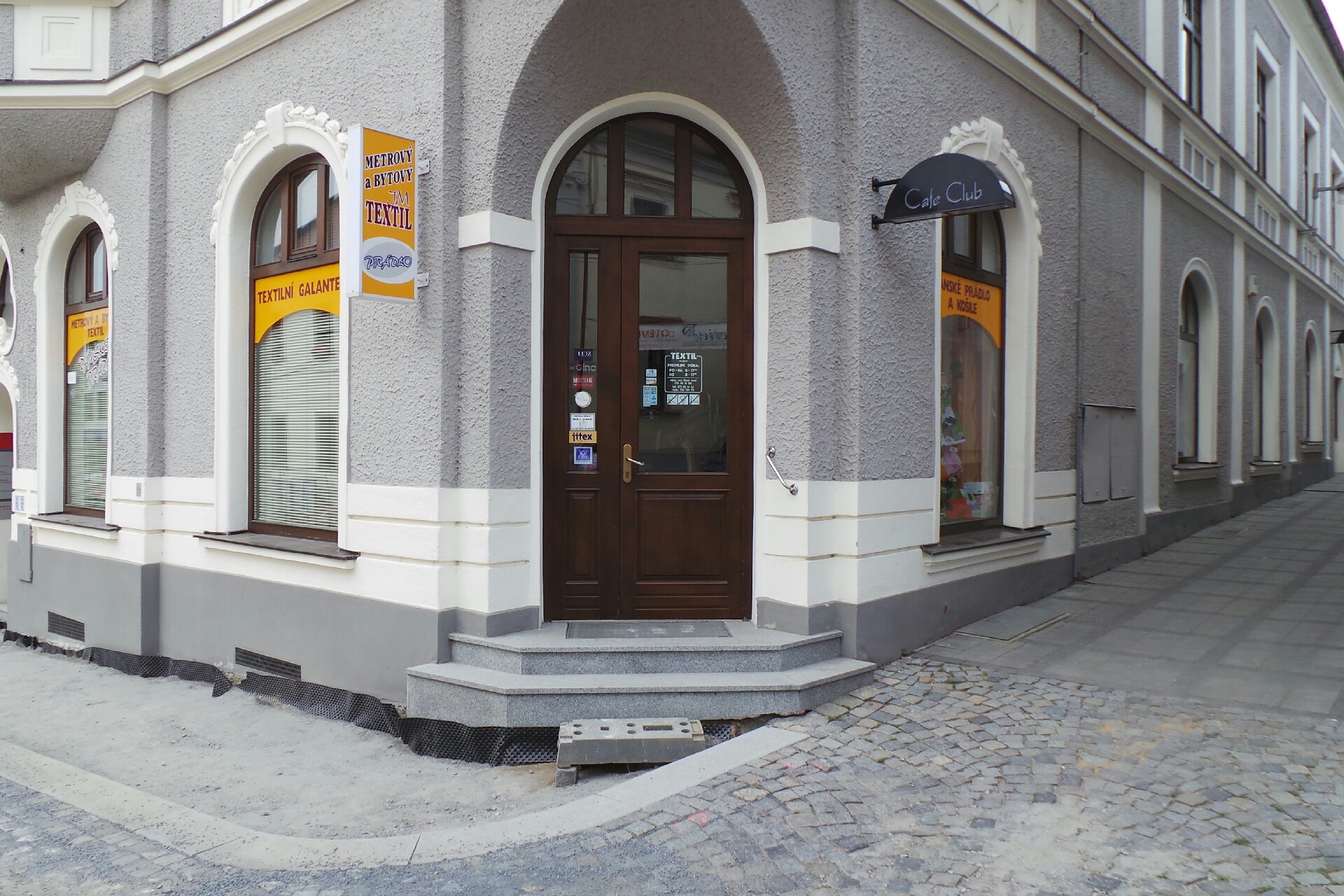 Prodejna textilu Masař