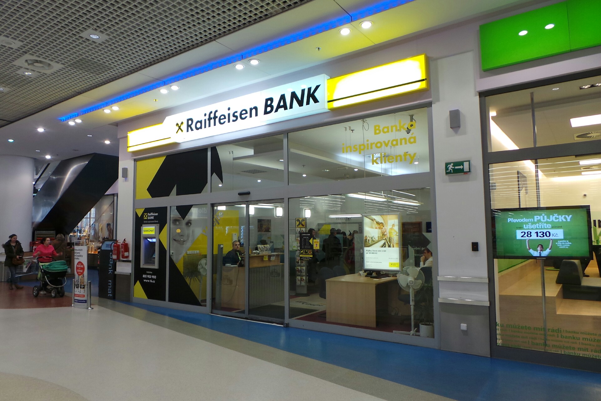 Raiffeisenbank - bankomat foto 2