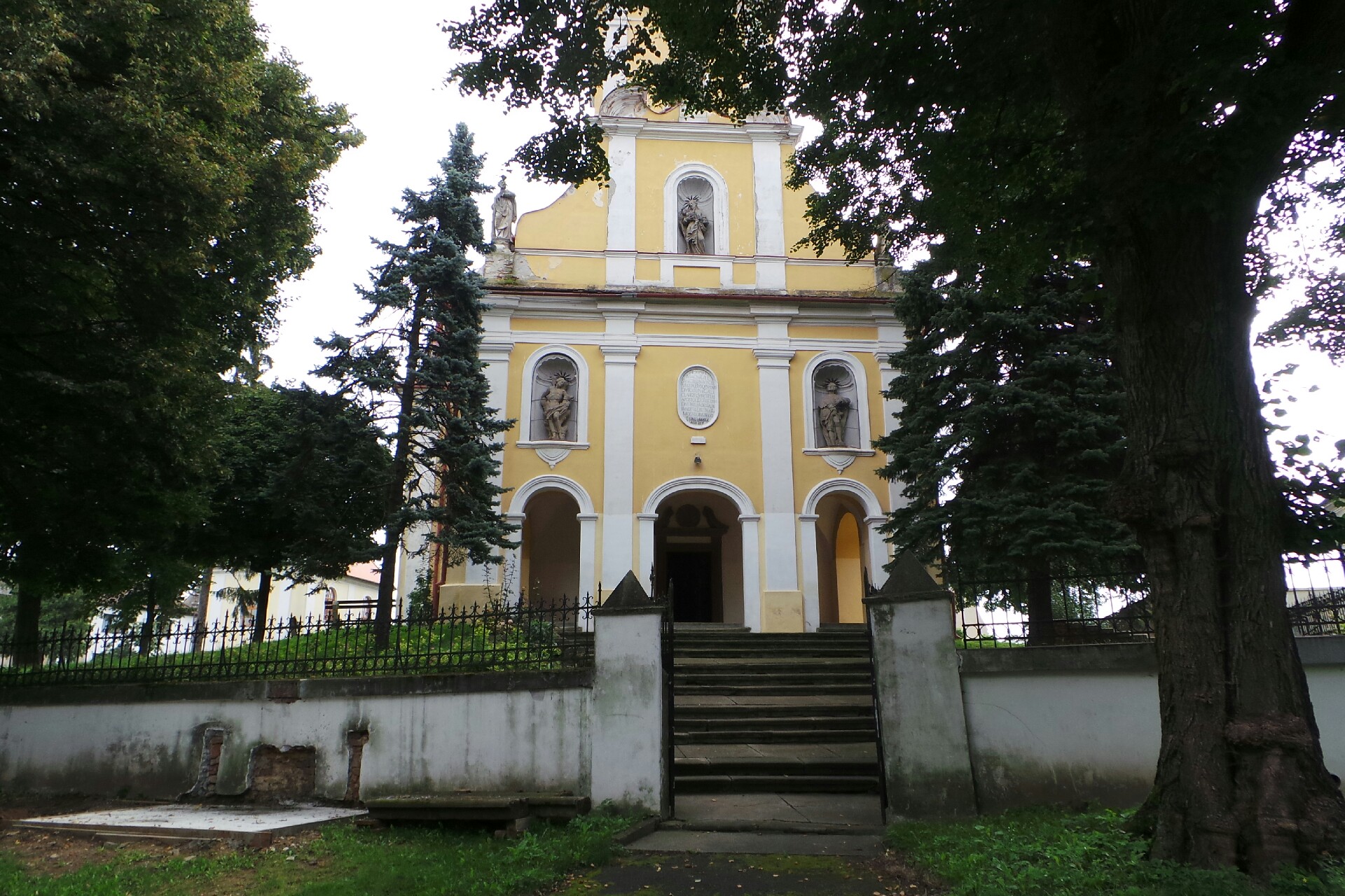 Římskokatolická farnost Tištín