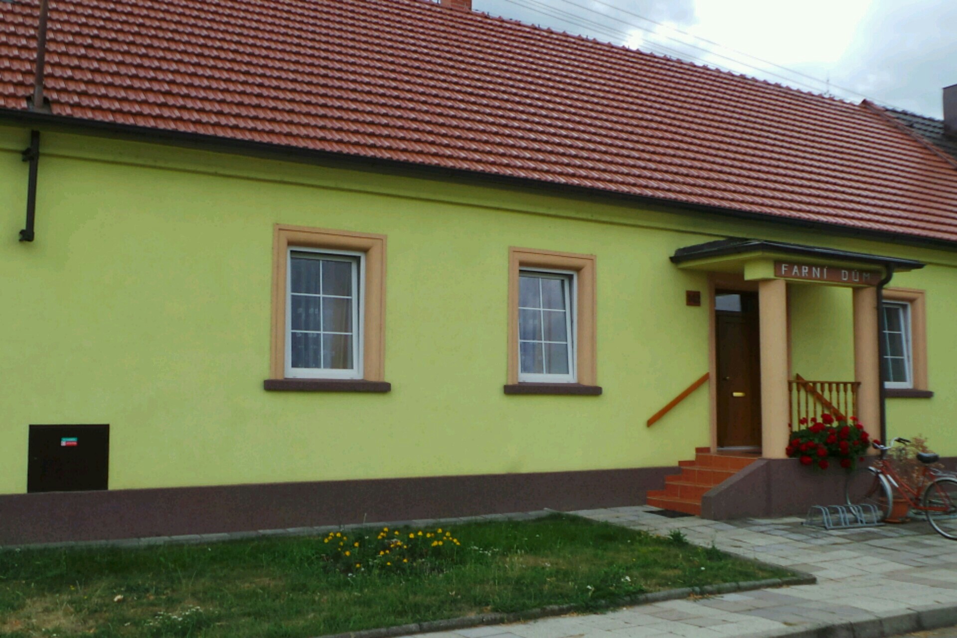 Římskokatolická farnost Kněždub