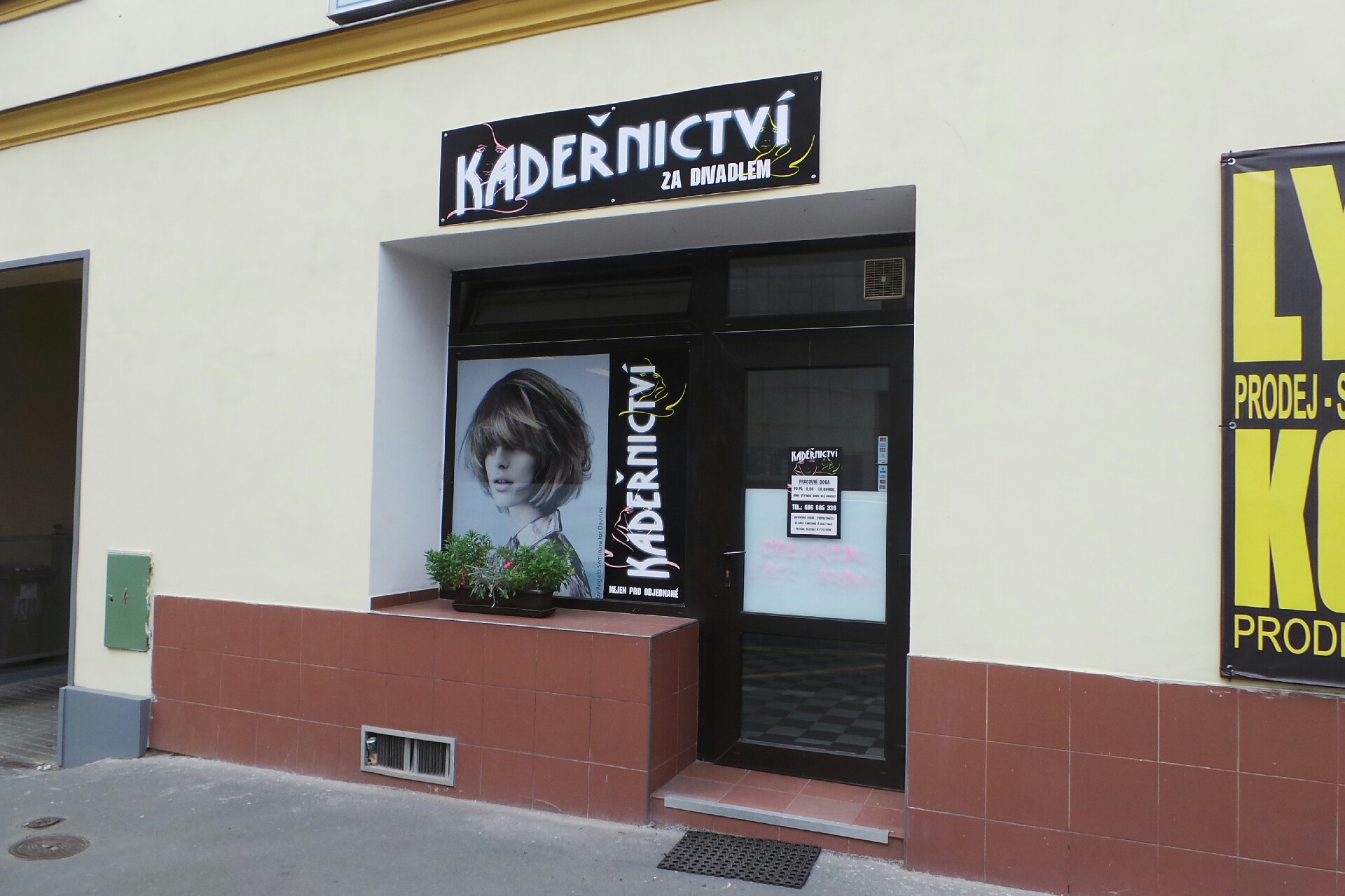 Pavlína Hlavová - Kadeřnictví Za divadlem