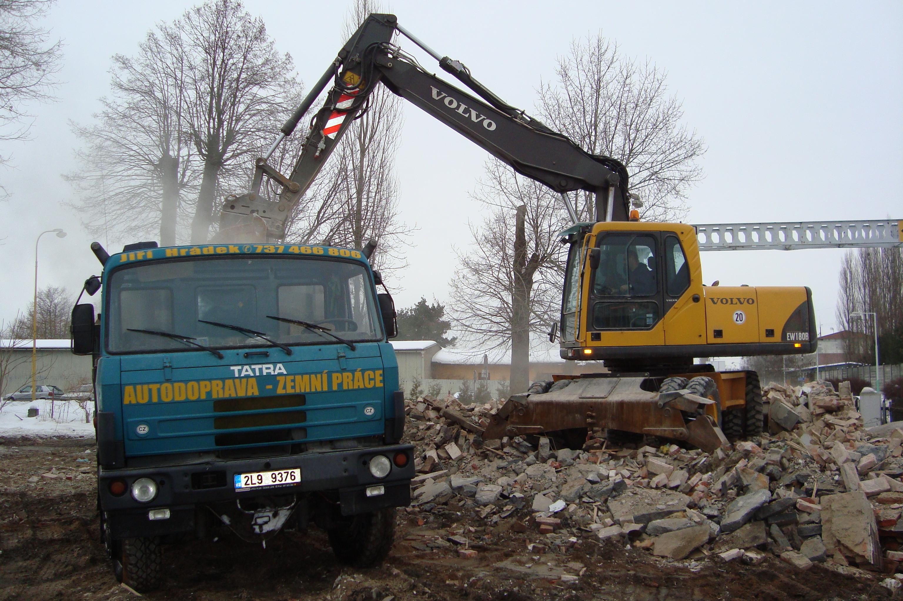 Zemní práce - Jiří Hrádek