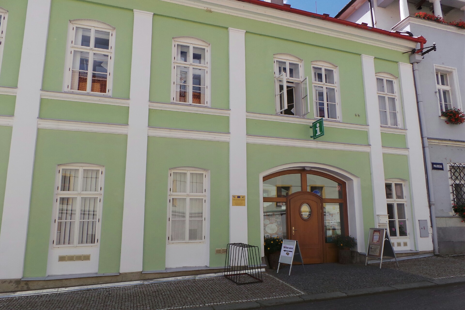 Knihovna manželů Tomanových foto 2