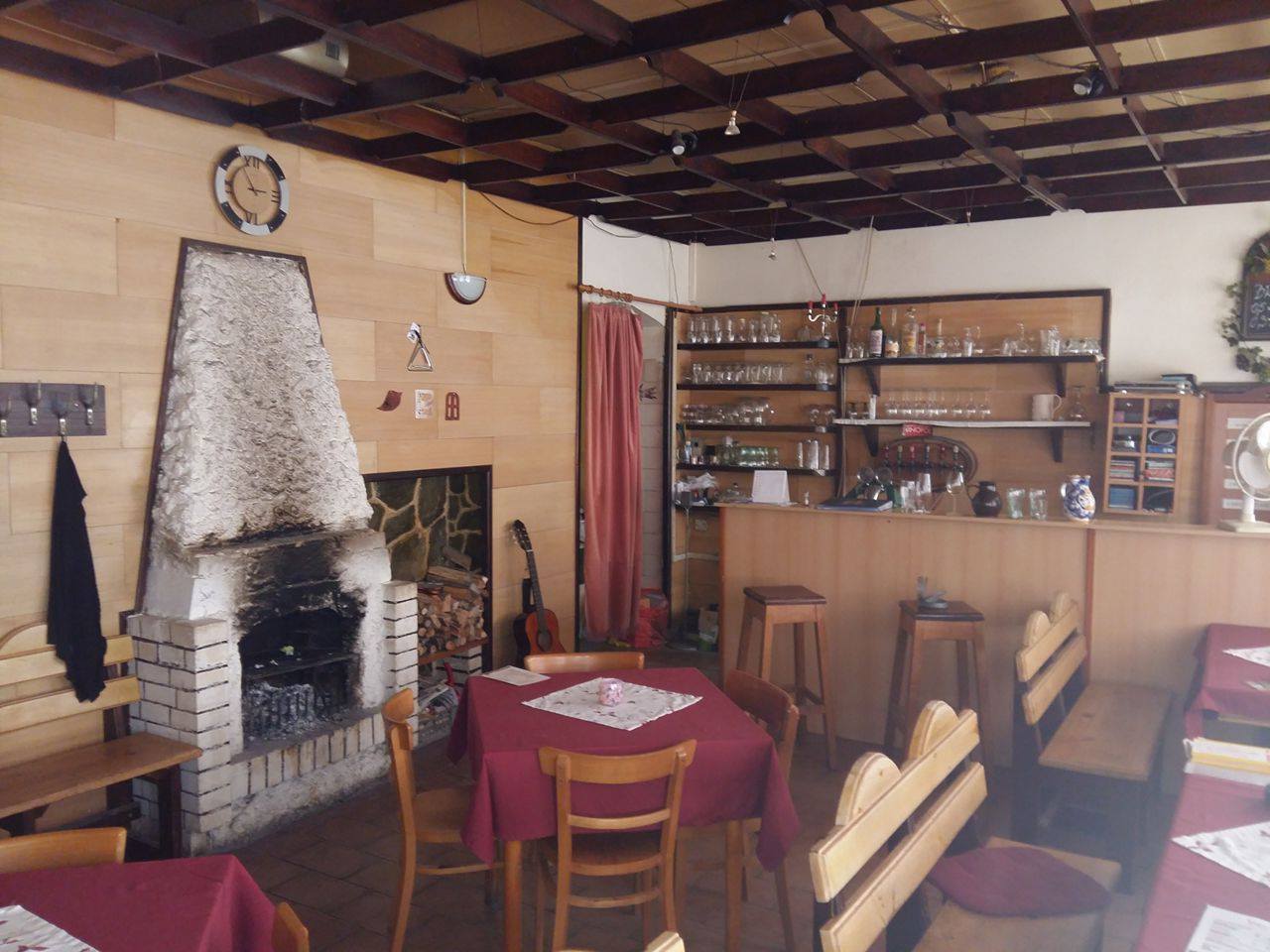 Pivnice U Sršně