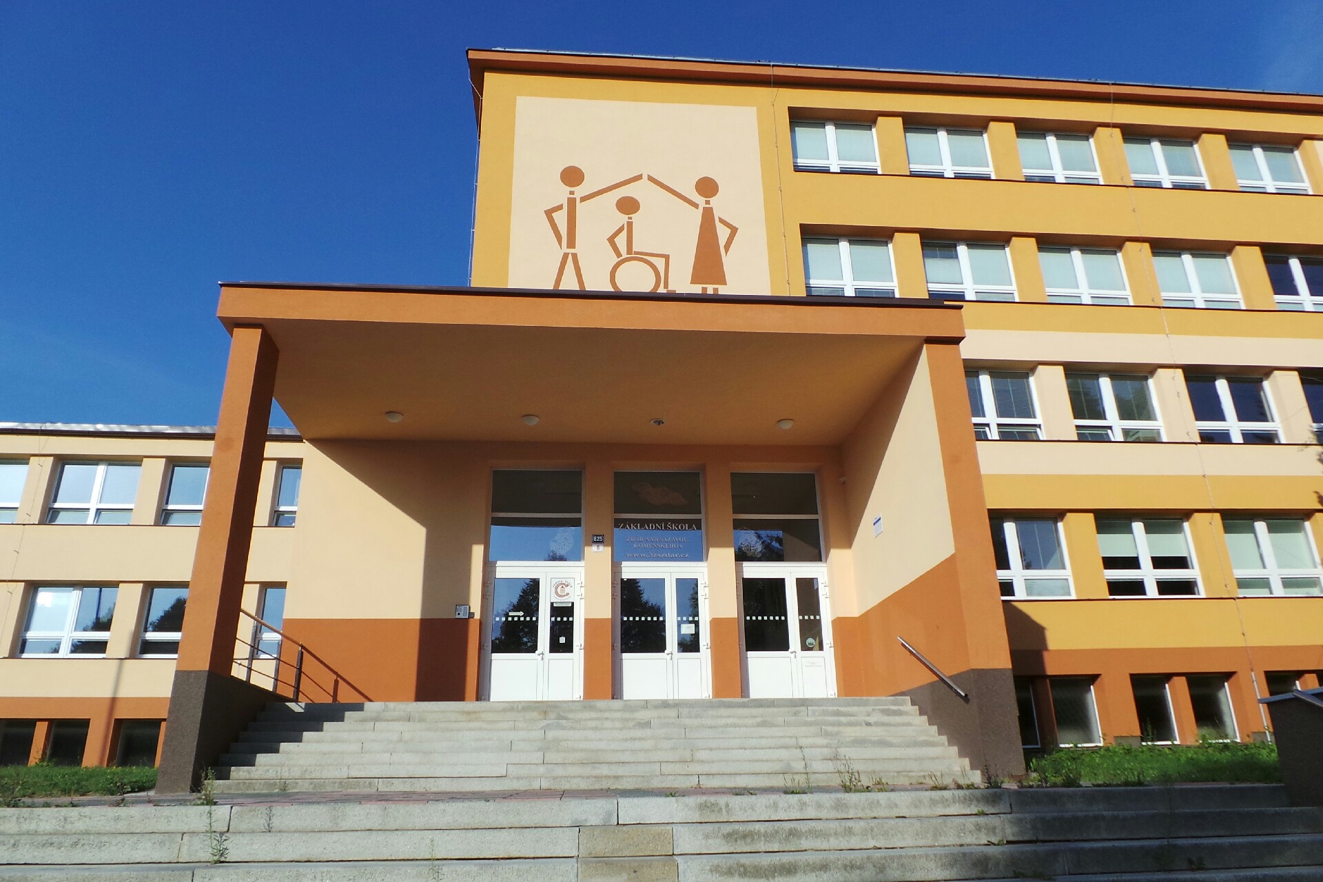 ZŠ Žďár nad Sázavou, Komenského