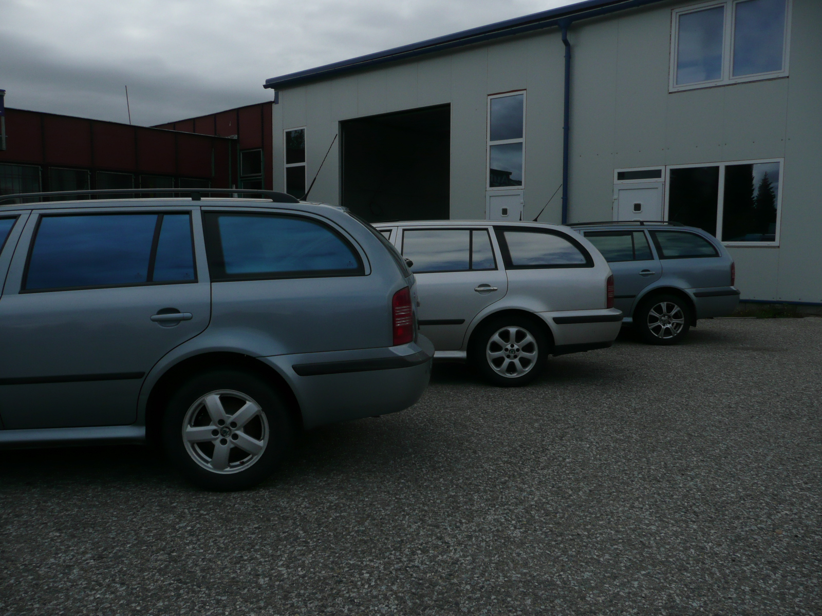 AUTOSKLA SKLATONY - opravy - výměny - tónování foto 4