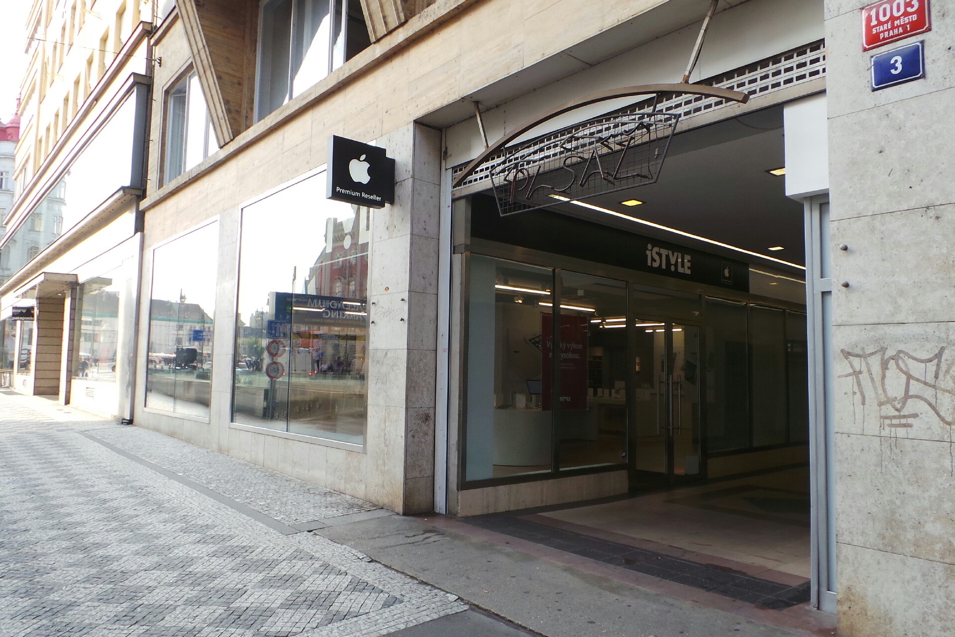 JUDr. Eva Zrzavecká, advokátka