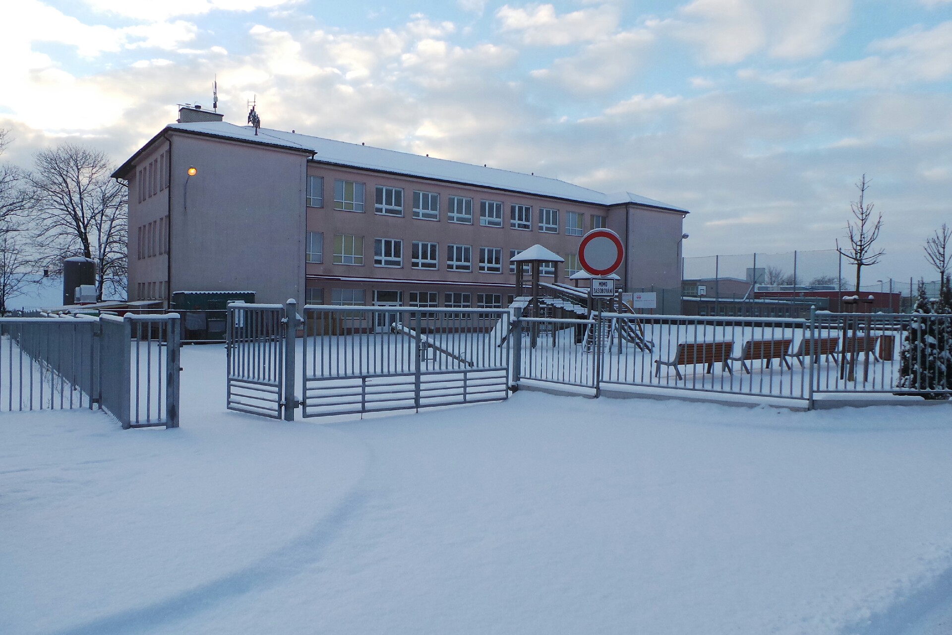 ZUŠ Heleny Salichové Ostrava, Družební