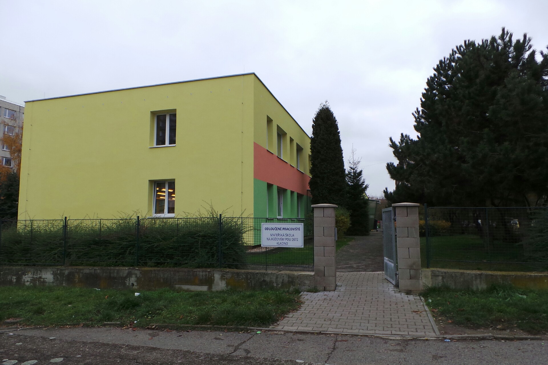 ZŠ a MŠ Kladno, Na Růžovém poli