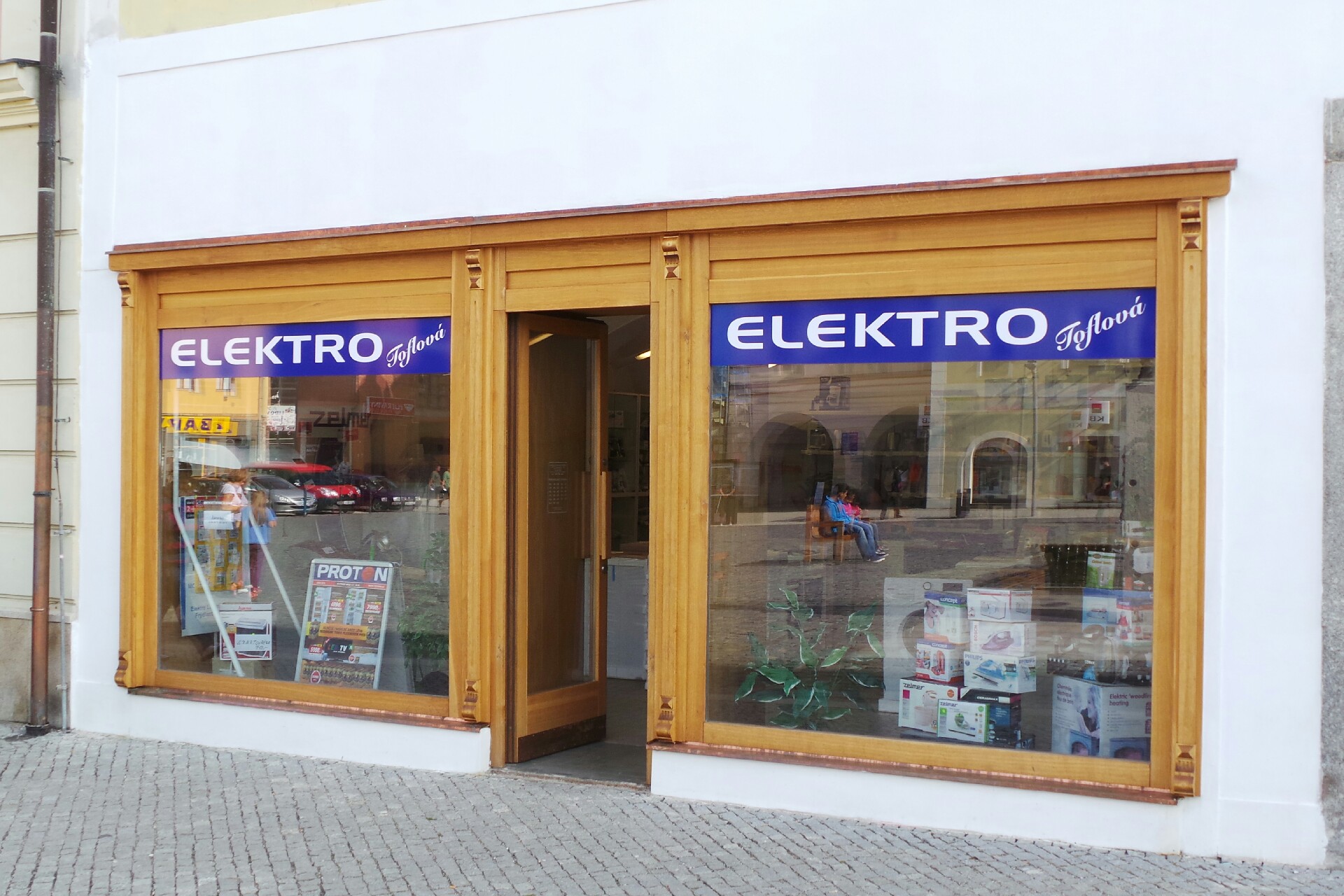 Ludmila Toflová Elektro foto 1