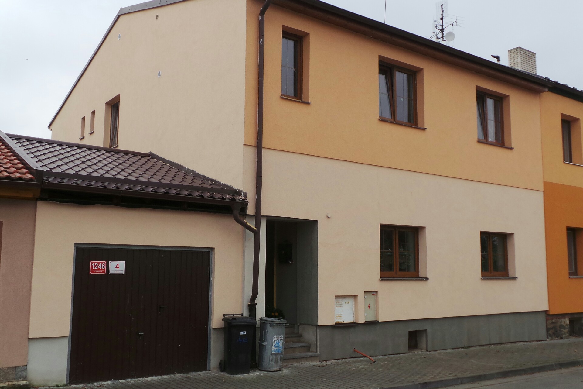 Modern magic fakir show