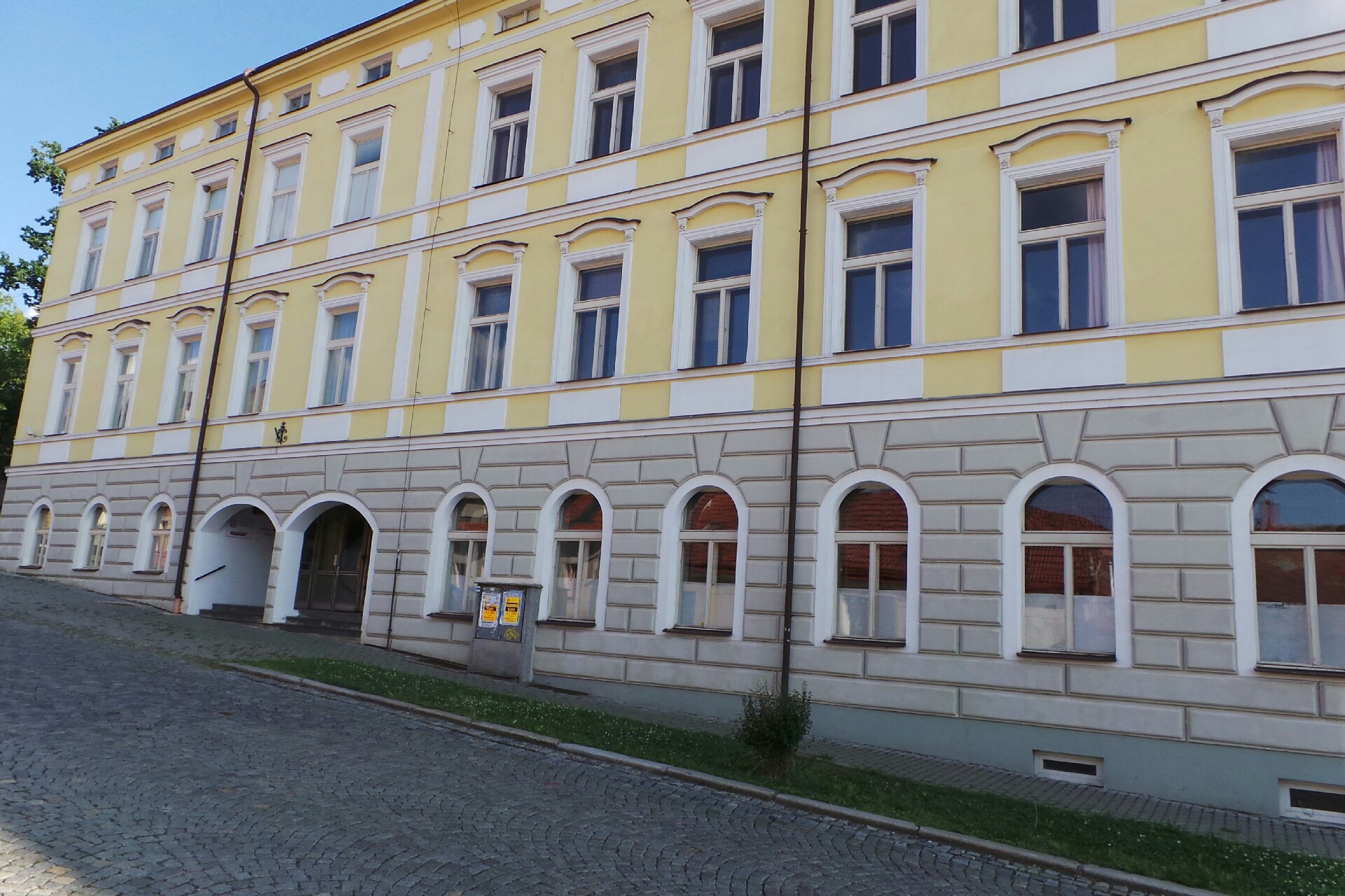 Střední průmyslová škola a Vyšší odborná škola, Příbram - Školní jídelna