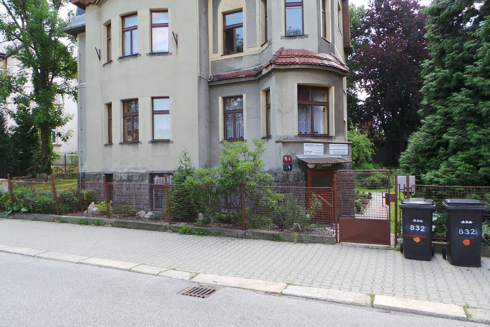 Ambulantní a pobytové sociální služby - APOSS LIBEREC příspěvková organizace