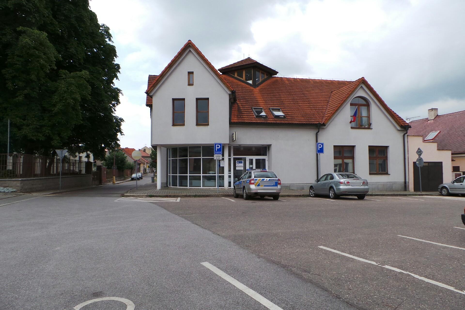 Policie ČR - Obvodní oddělení Nový Bydžov foto 3