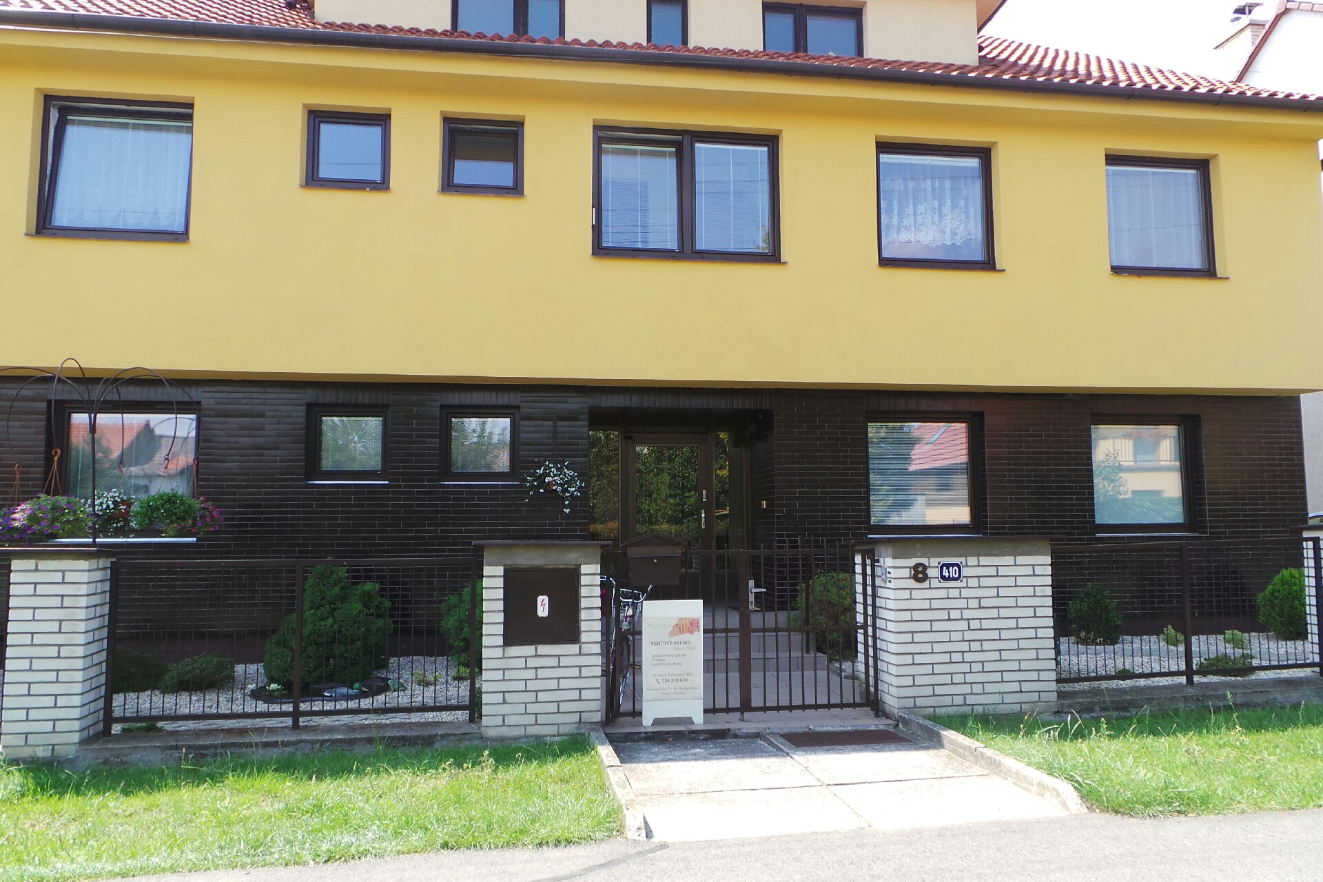 Nehtové studio Alison Nails