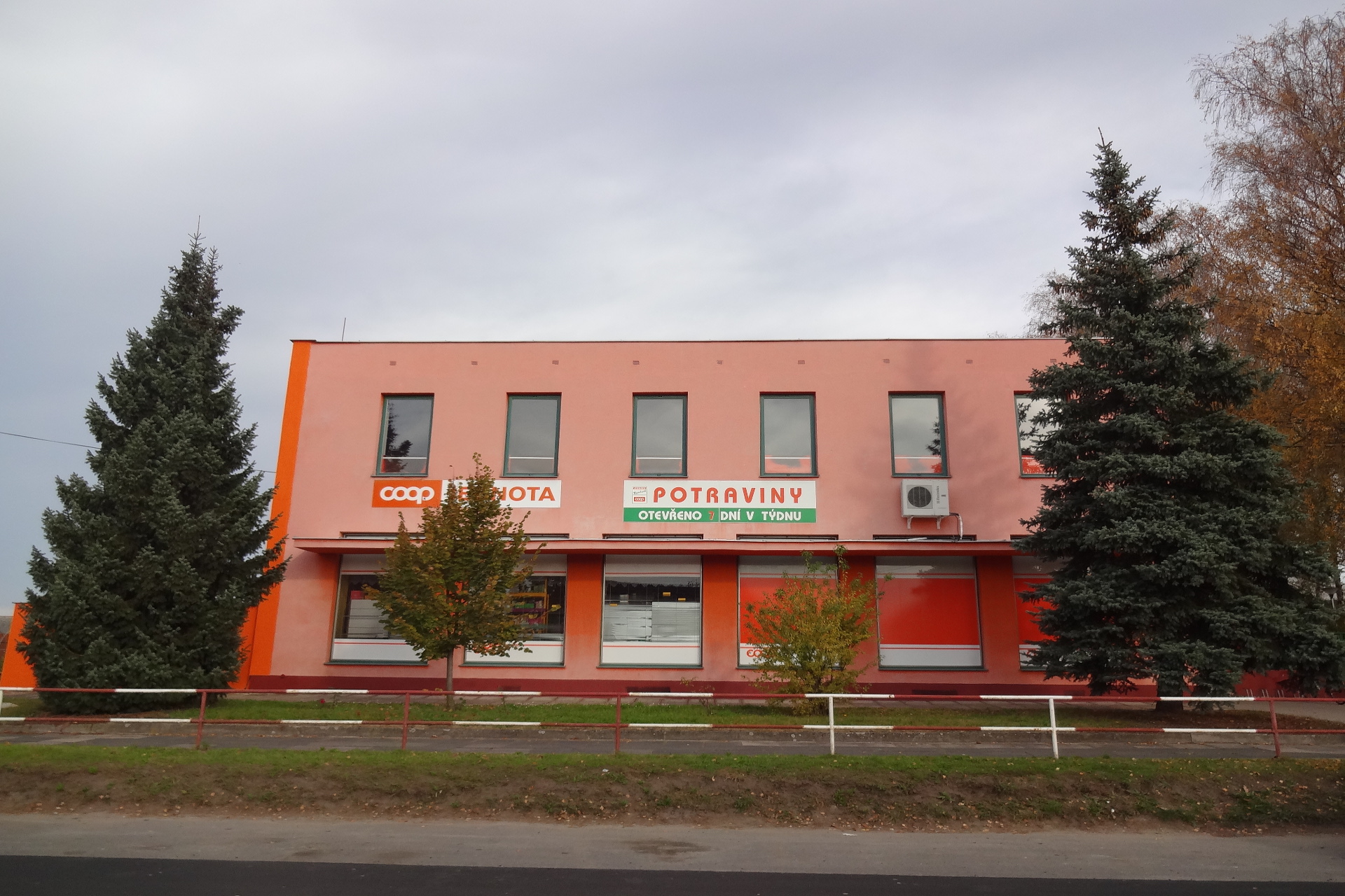 JEDNOTA, spotřební družstvo v Nymburce - COOP